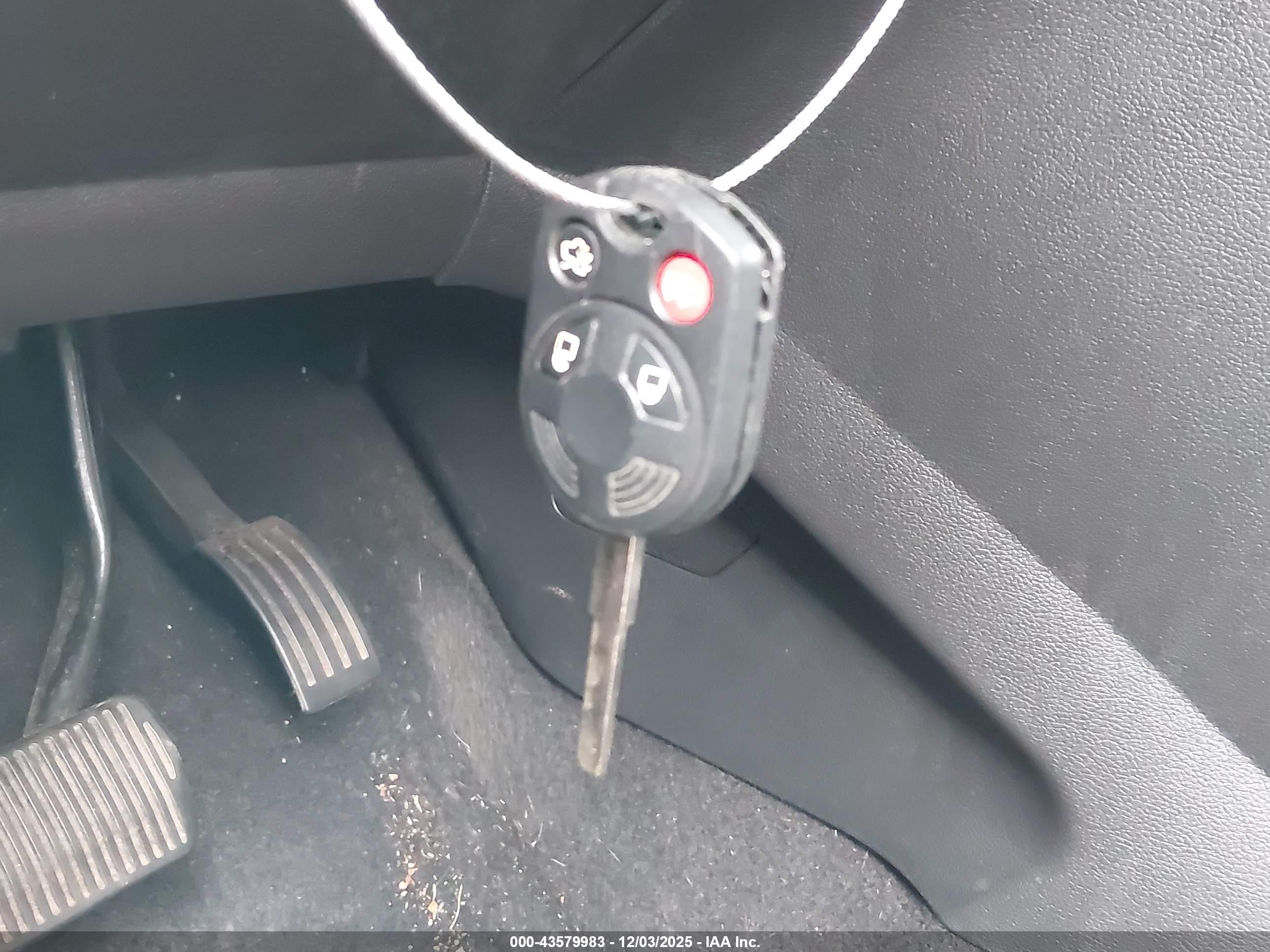 FORD ESCAPE image 11