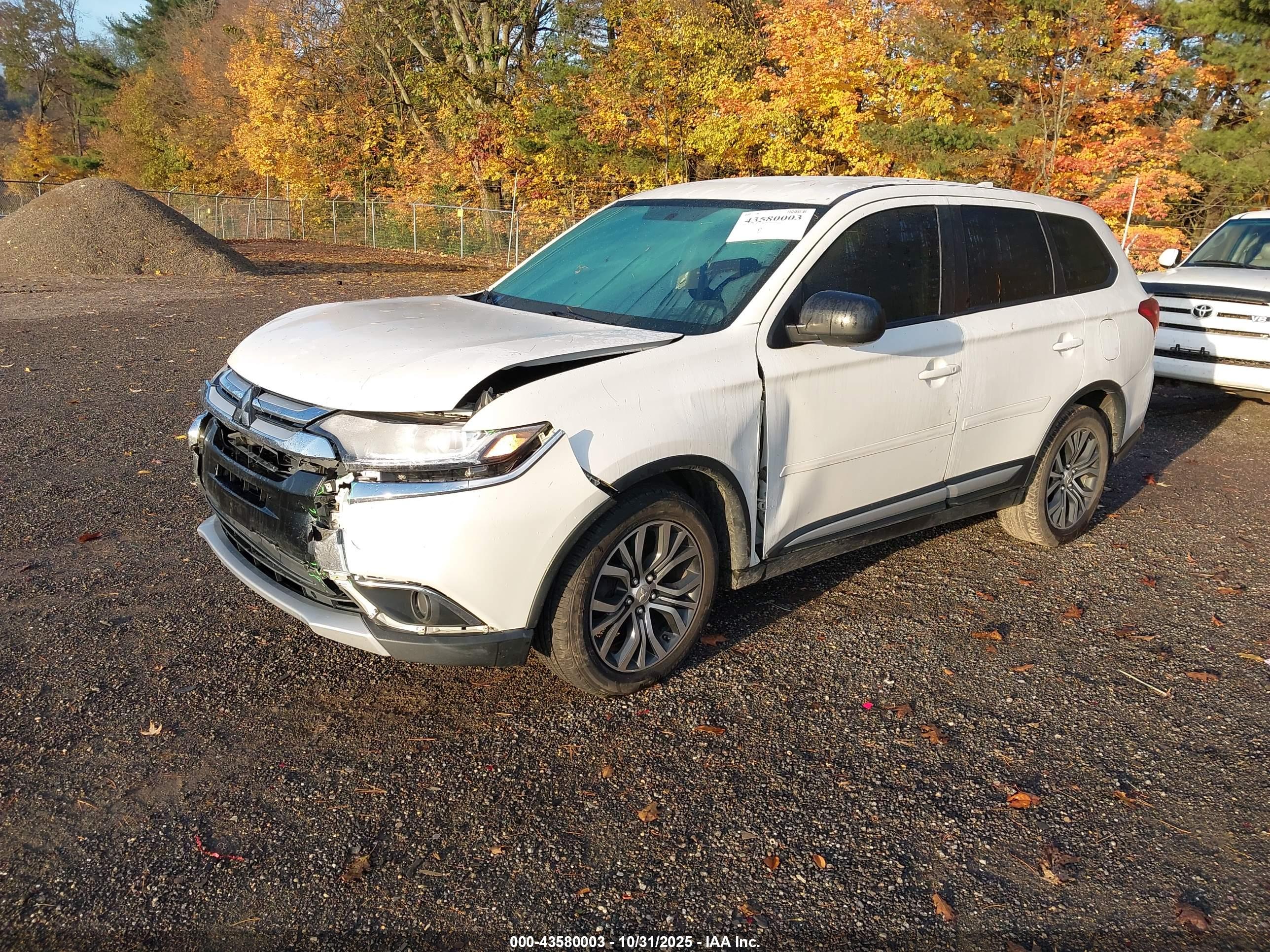 MITSUBISHI OUTLANDER image 2