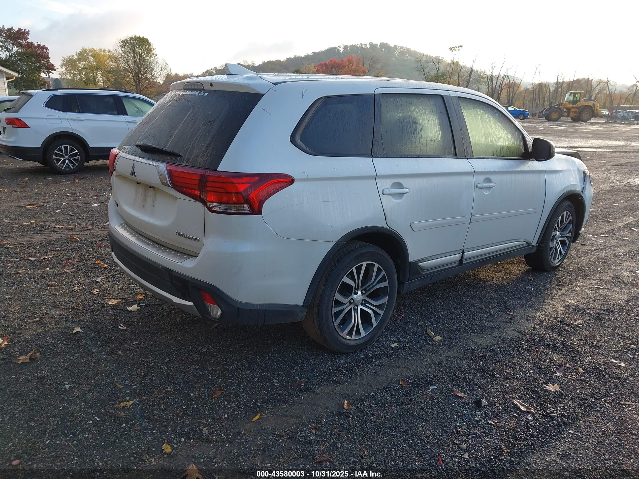 MITSUBISHI OUTLANDER image 4