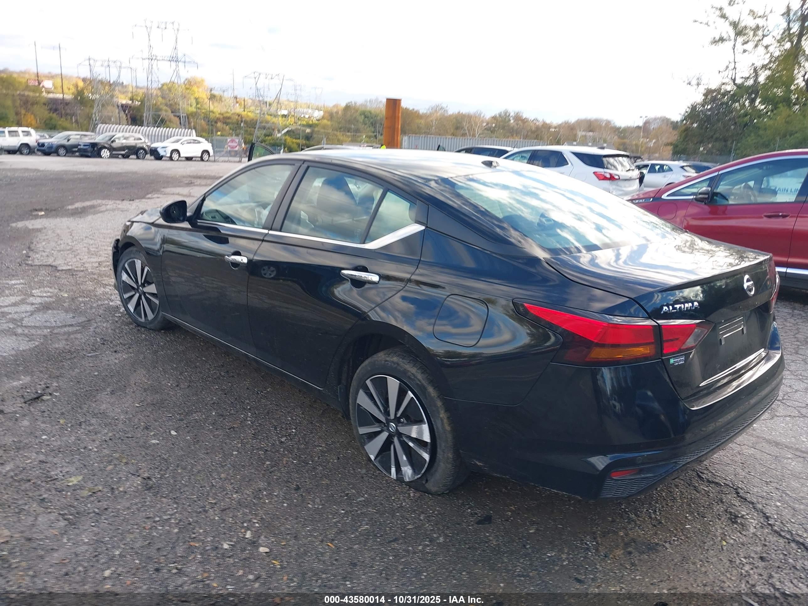 NISSAN ALTIMA image 3
