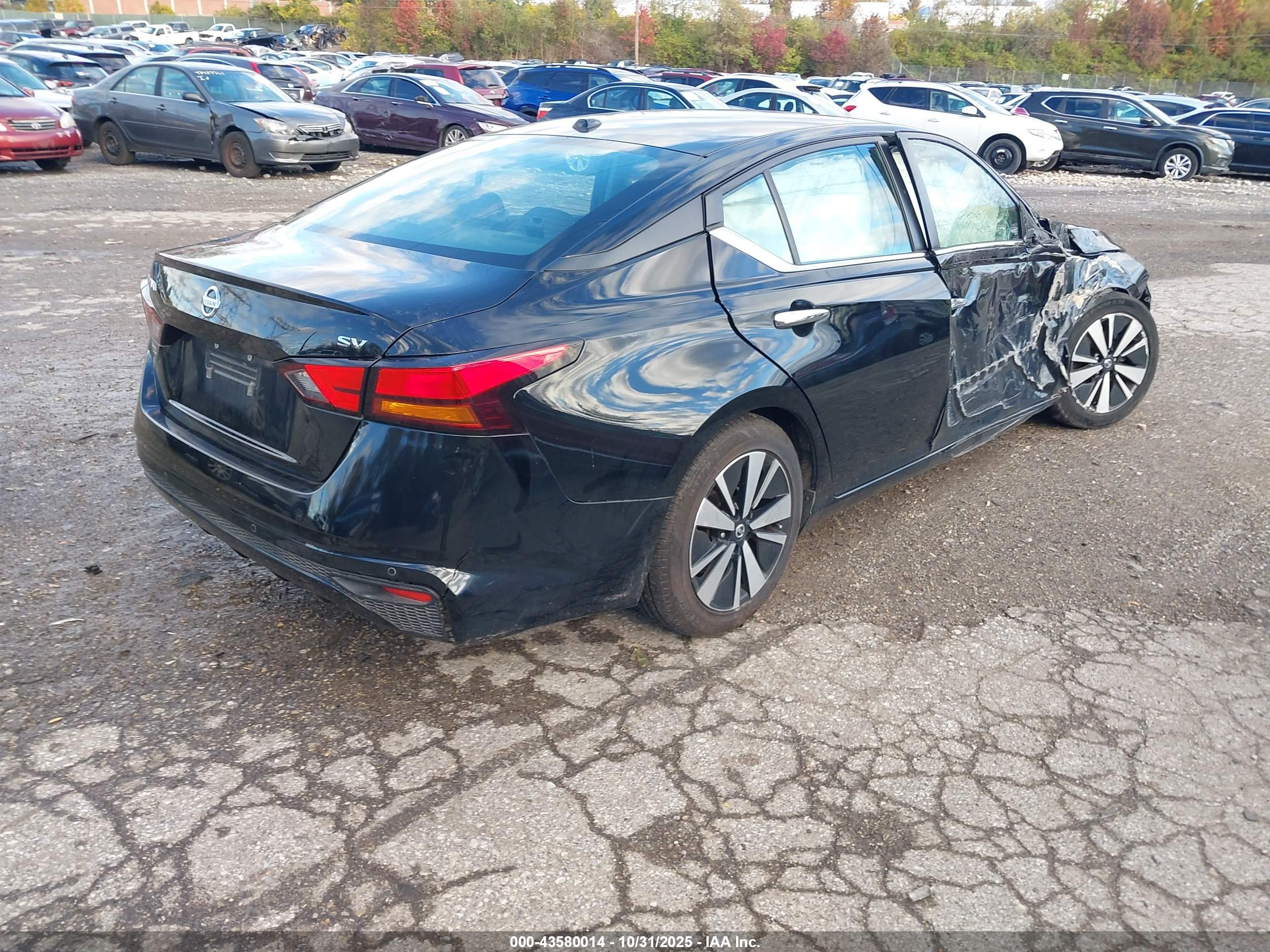 NISSAN ALTIMA image 4