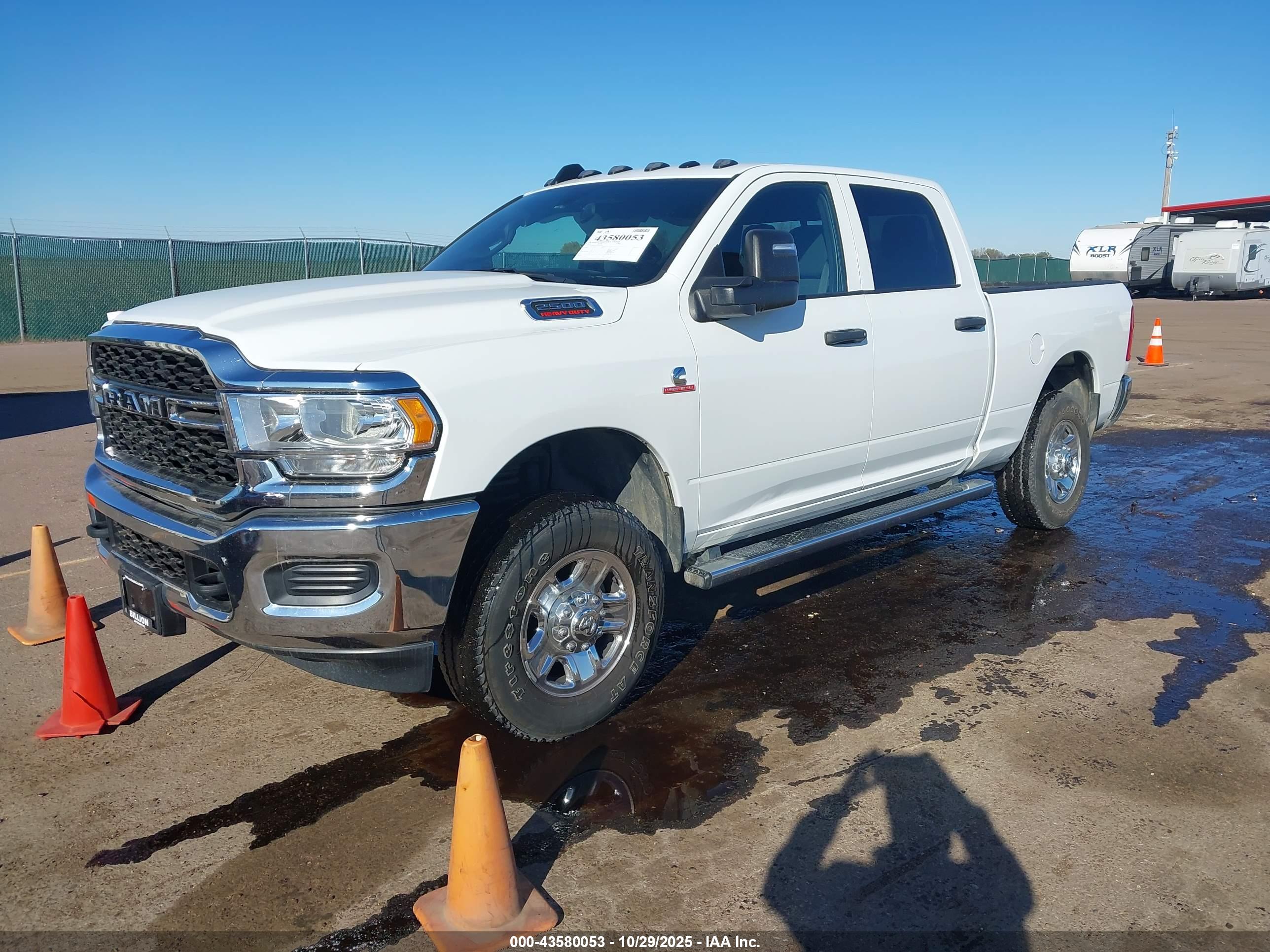 RAM 2500 image 2