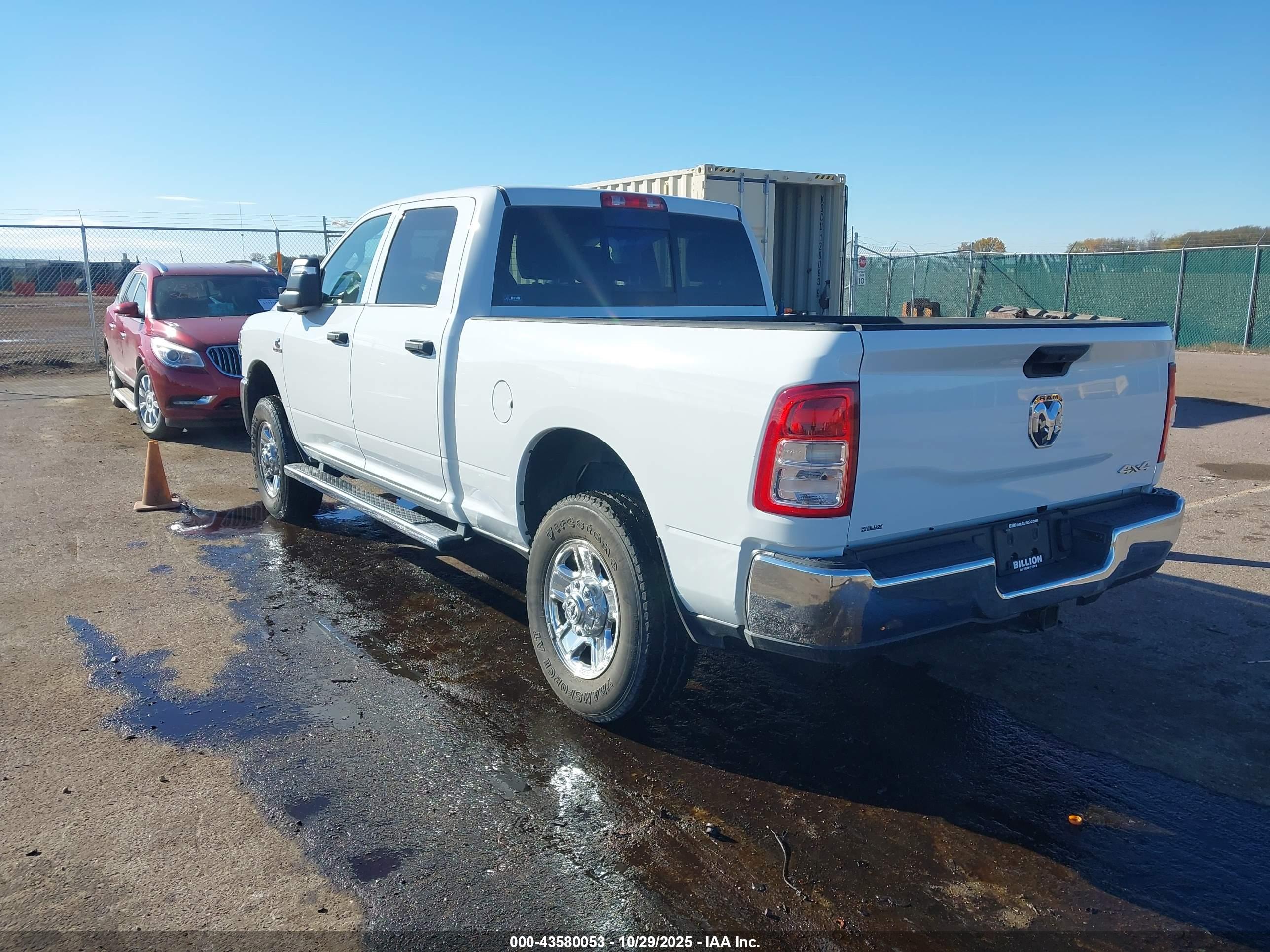 RAM 2500 image 3