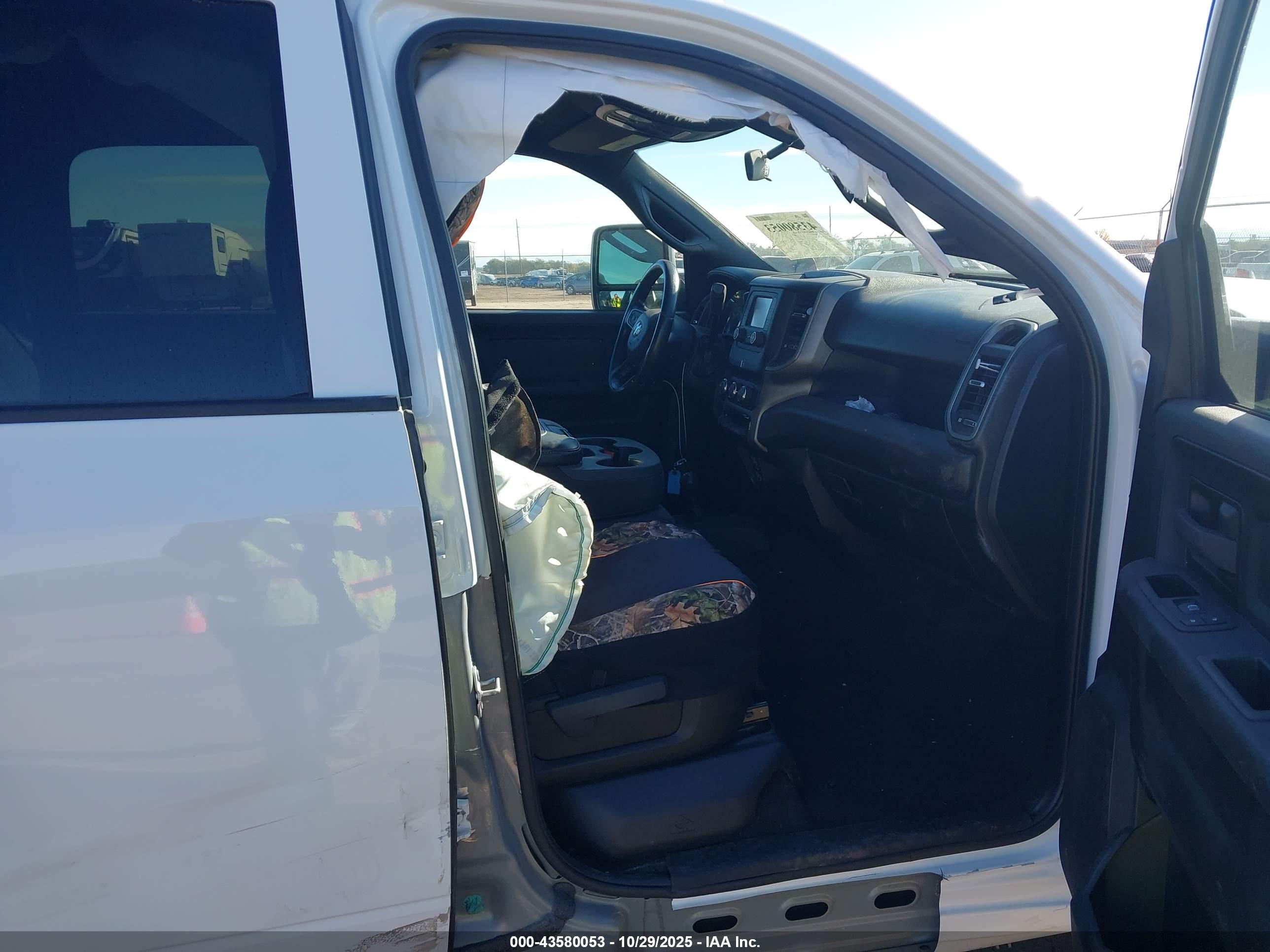 RAM 2500 image 5