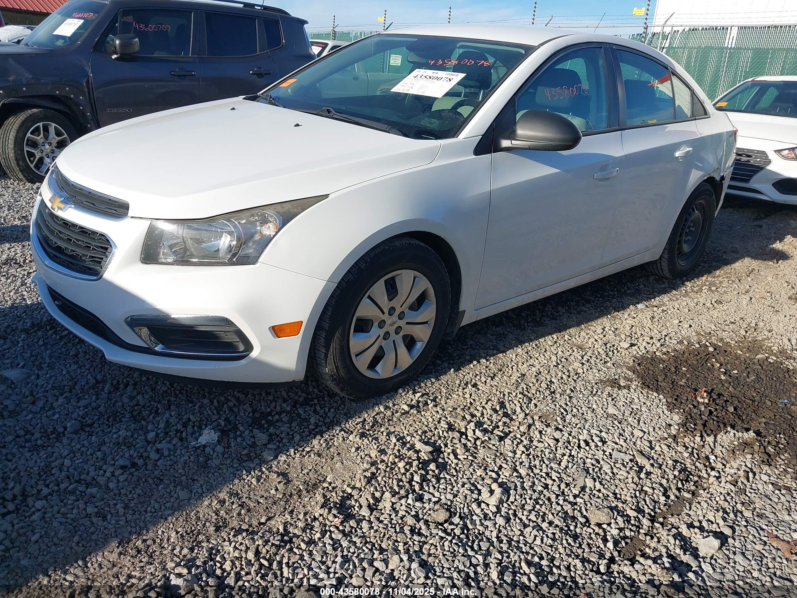 CHEVROLET CRUZE image 2
