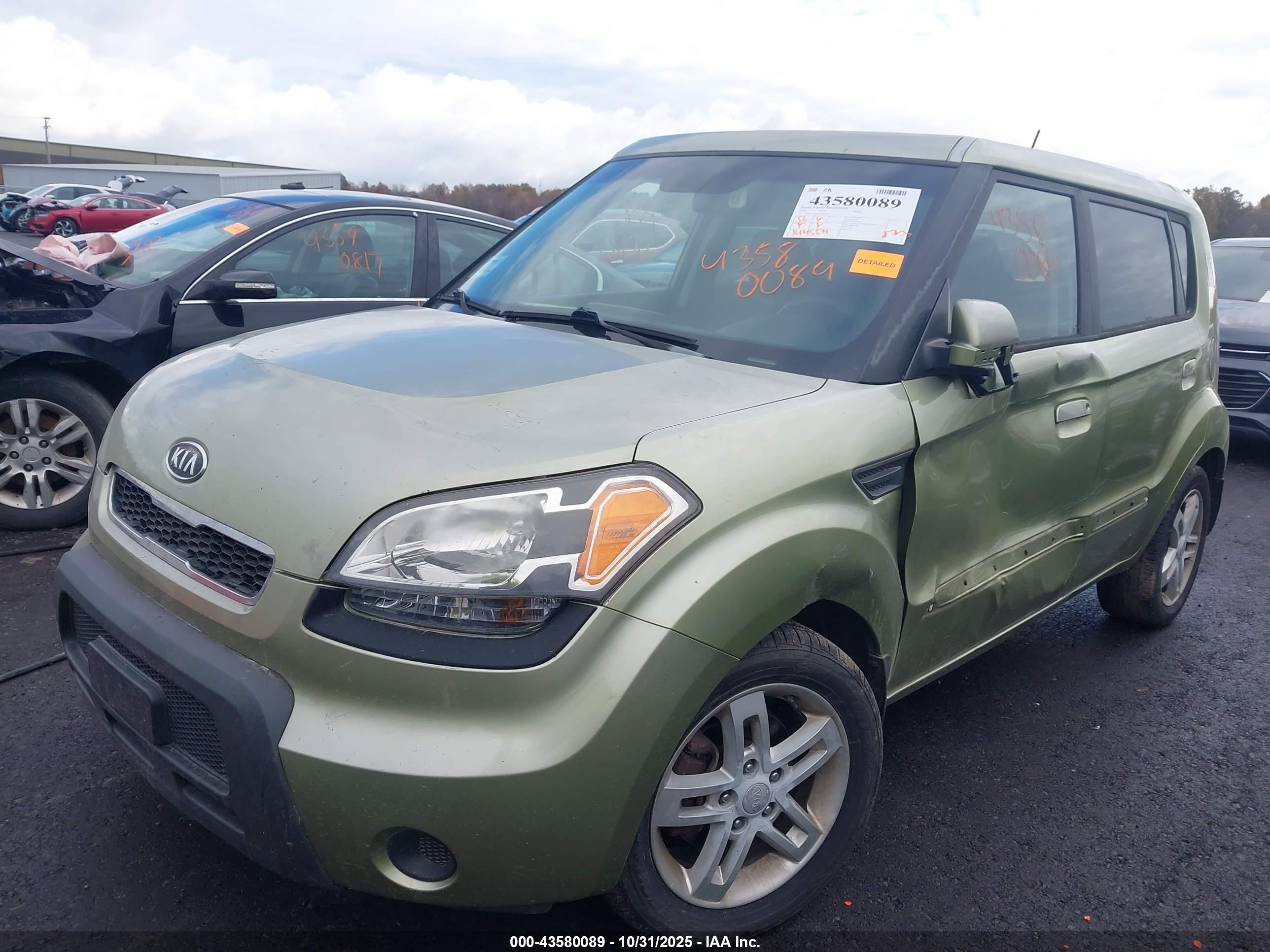 KIA SOUL image 2