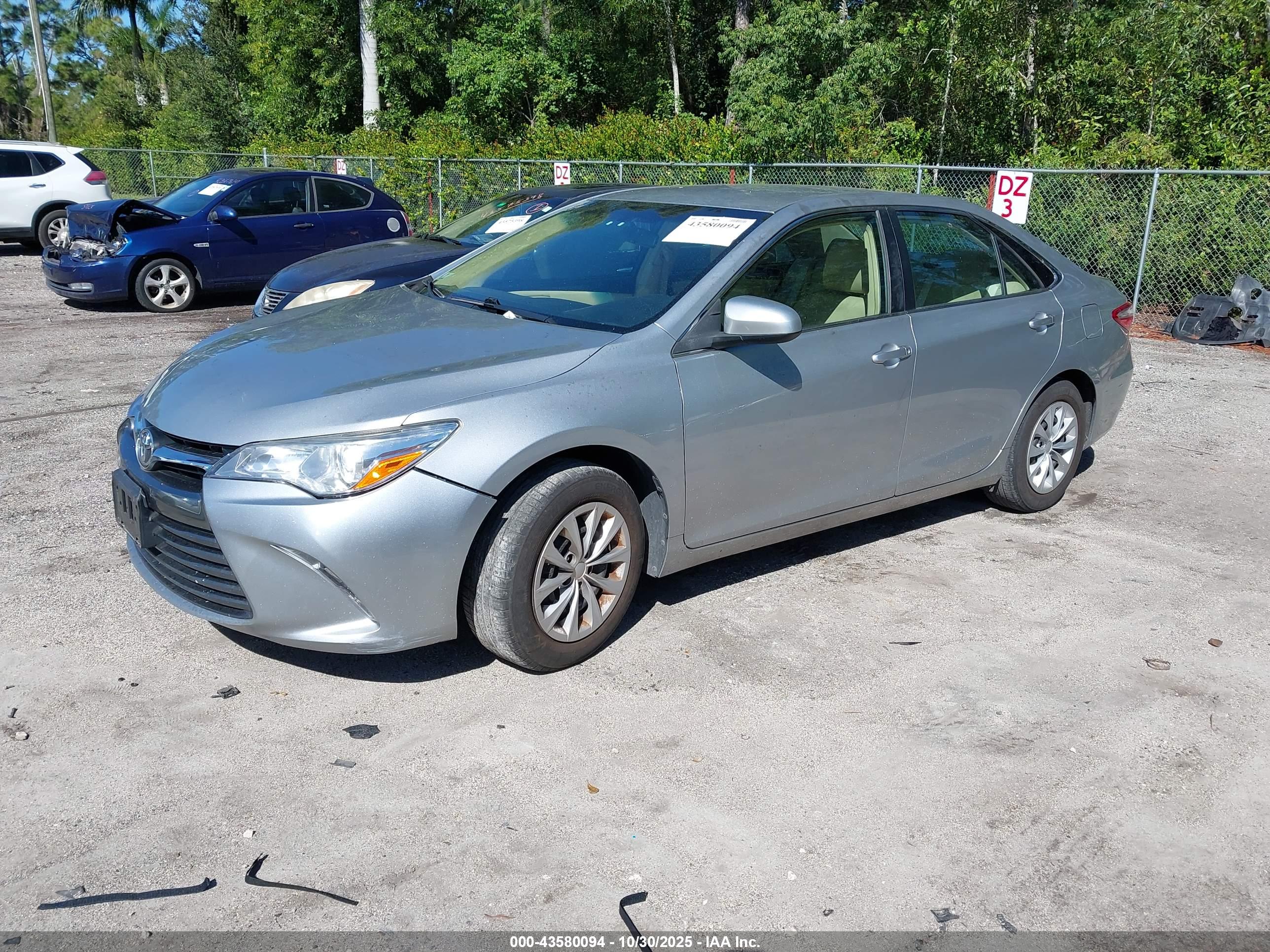 TOYOTA CAMRY image 2
