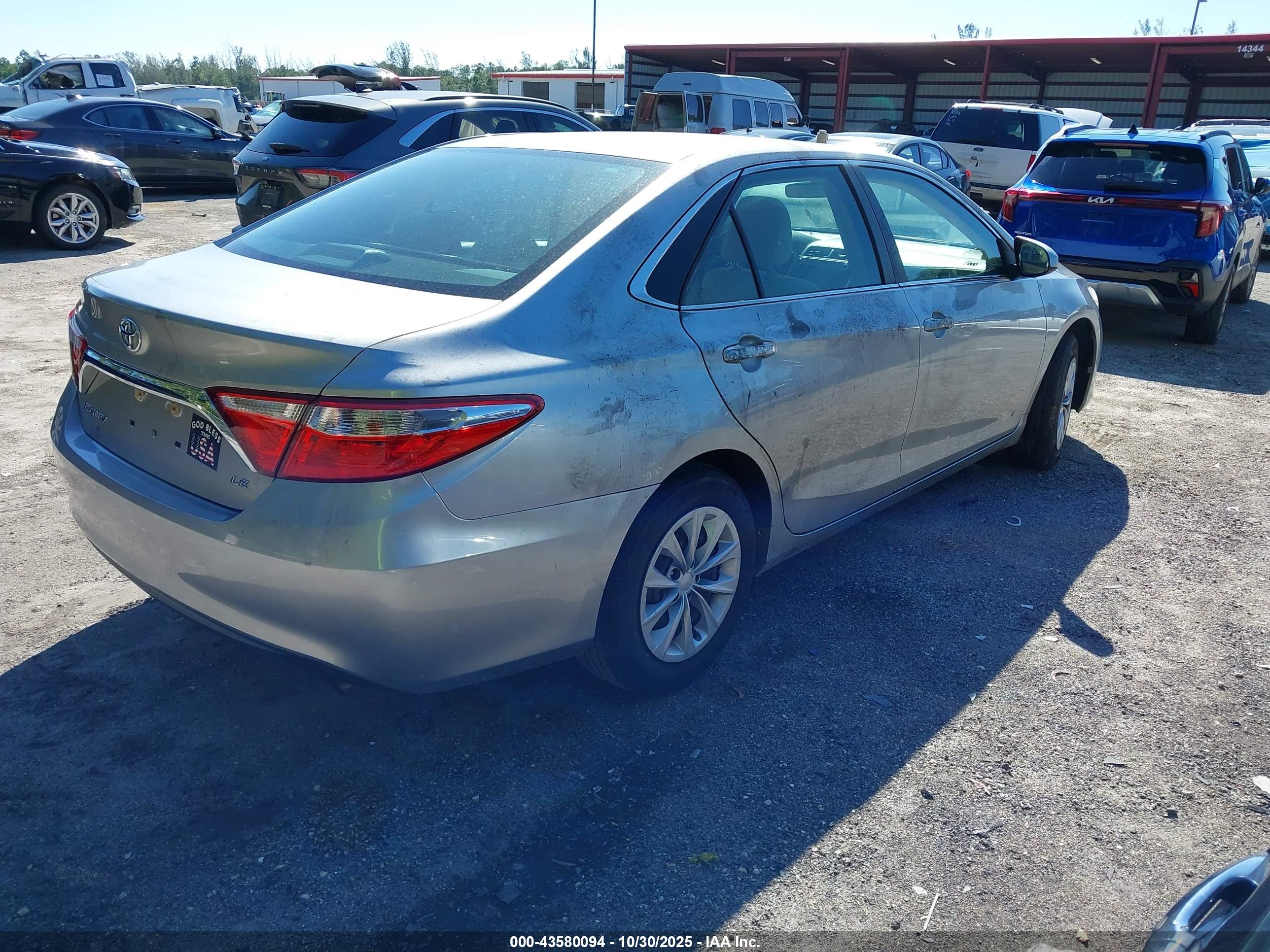 TOYOTA CAMRY image 4
