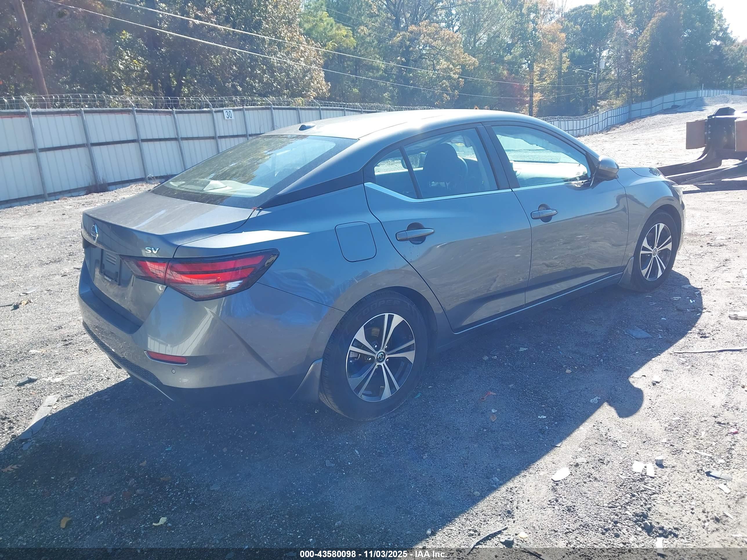 NISSAN SENTRA image 4