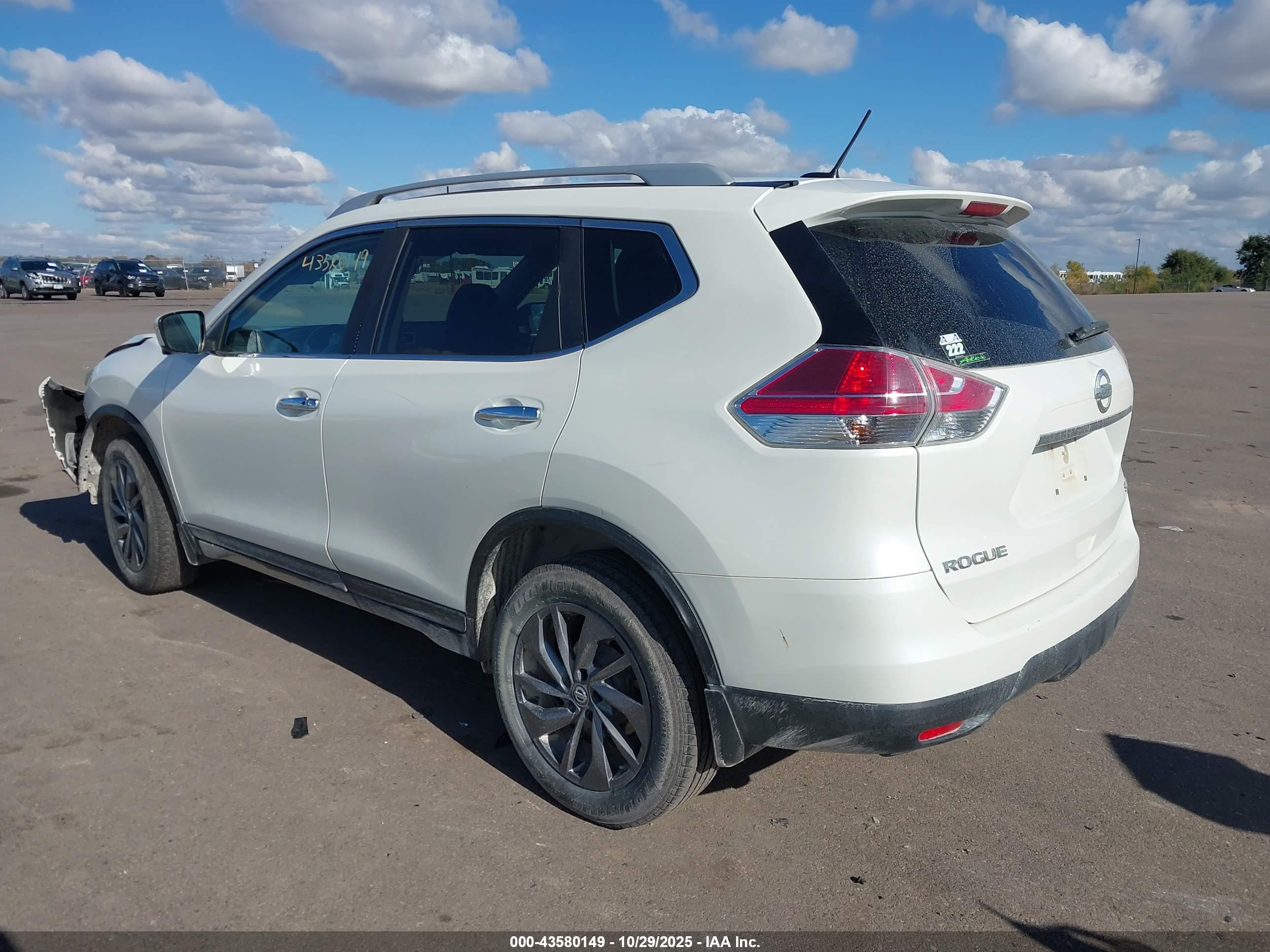 NISSAN ROGUE image 3
