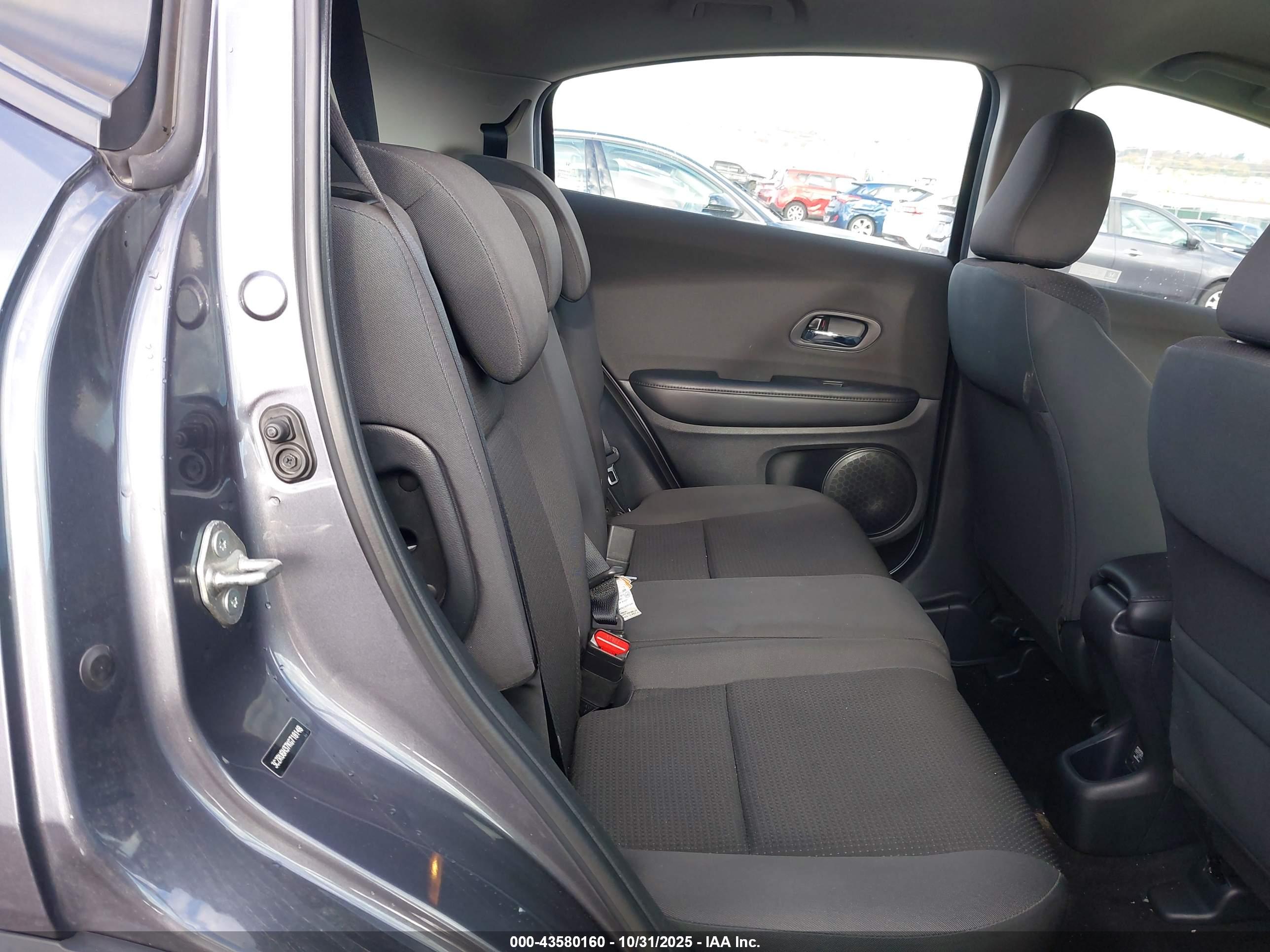 HONDA HR-V image 8