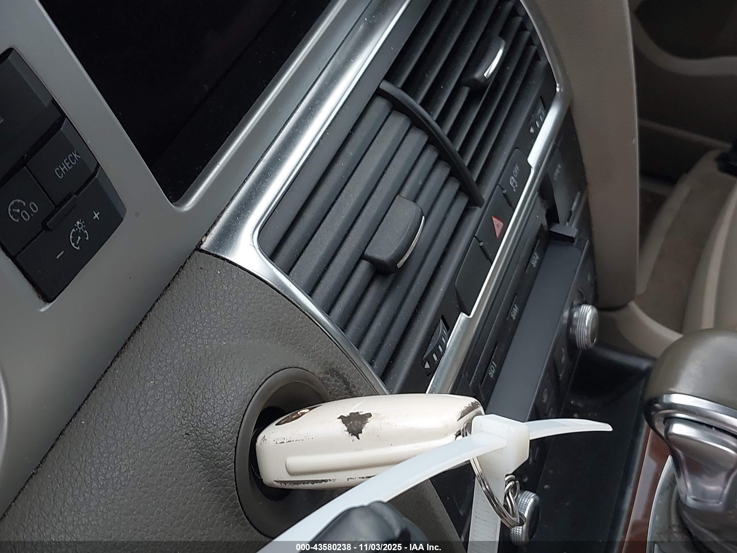 AUDI Q7 image 11