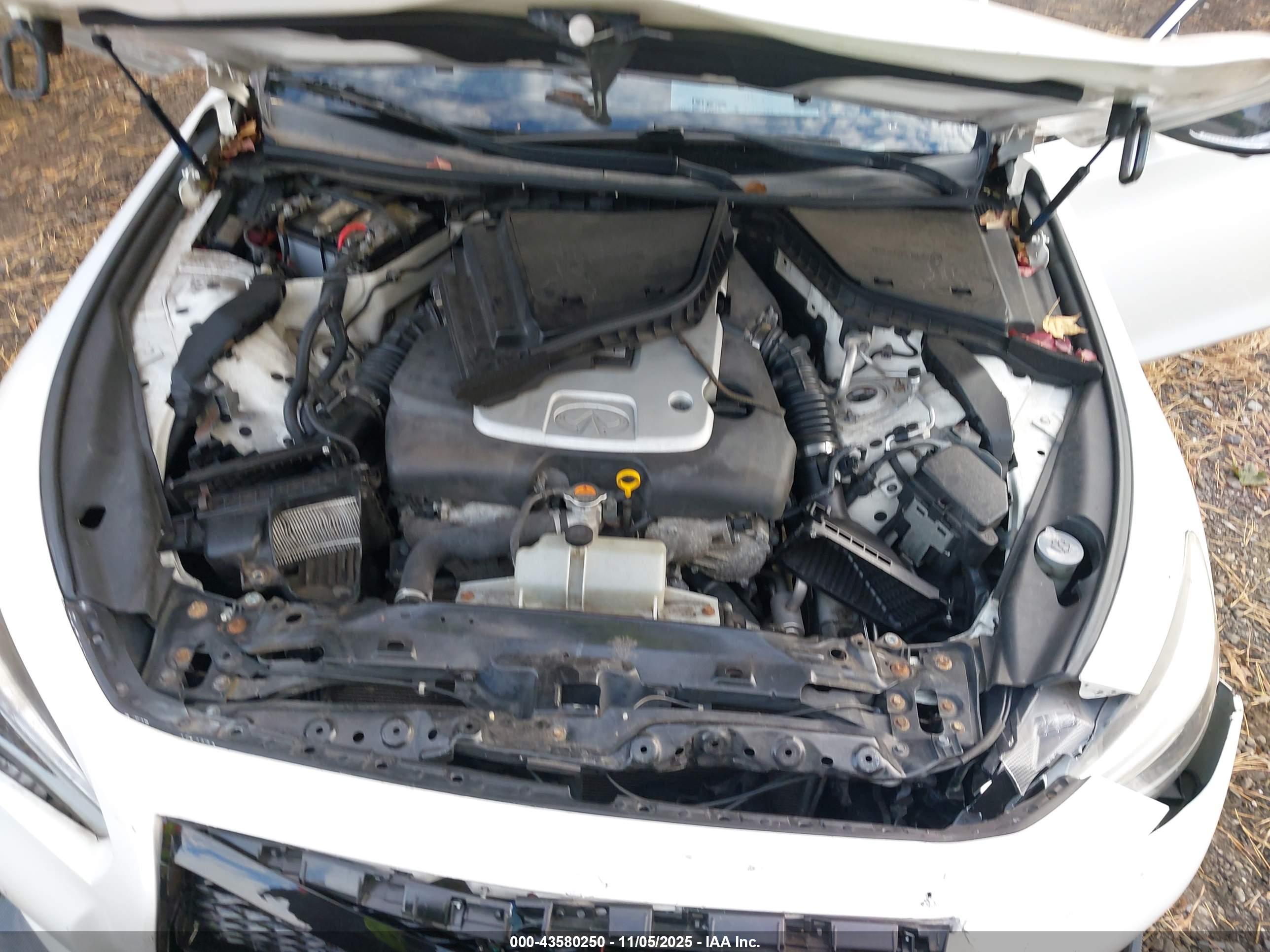 INFINITI Q50 image 10