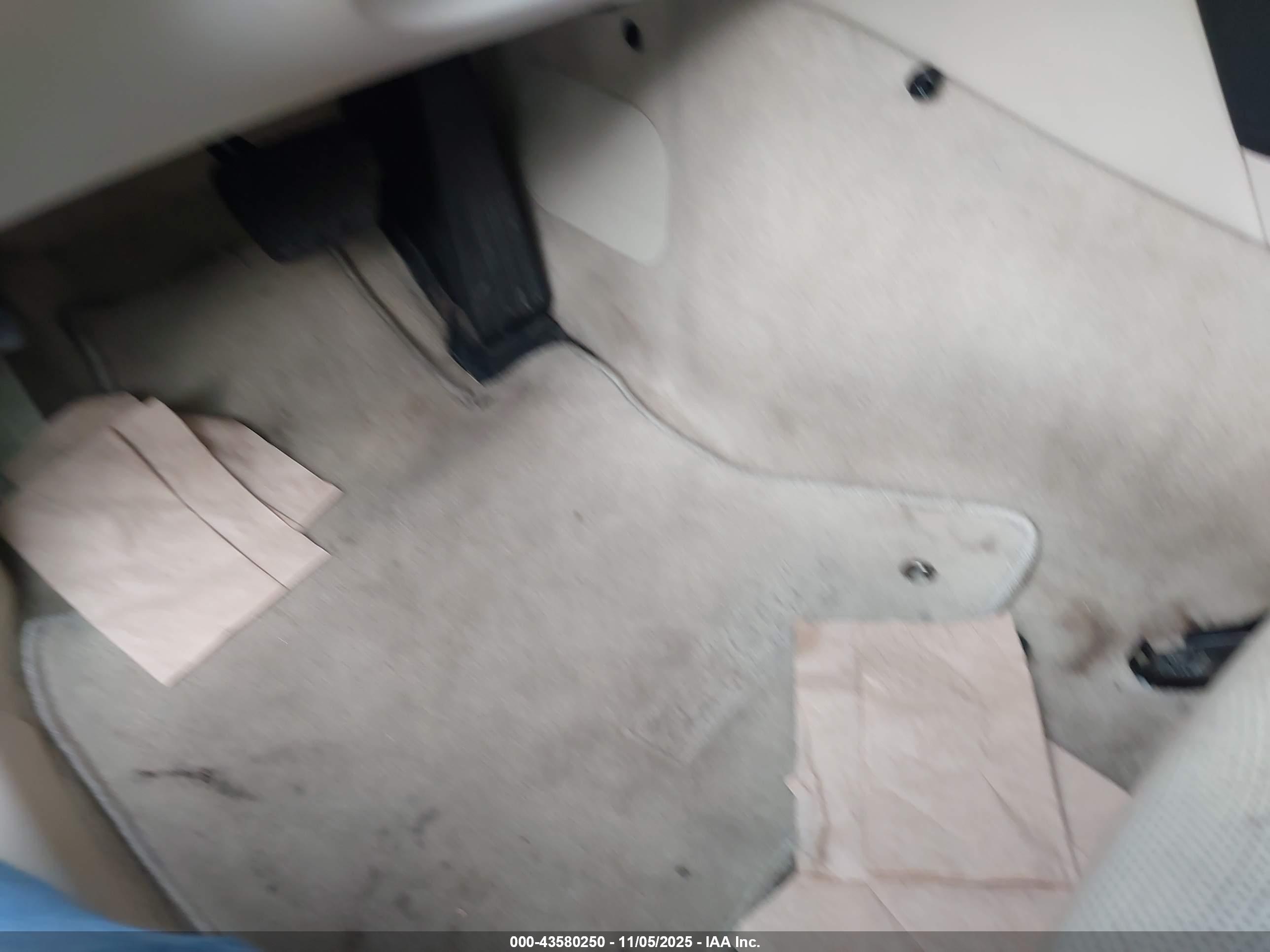 INFINITI Q50 image 11
