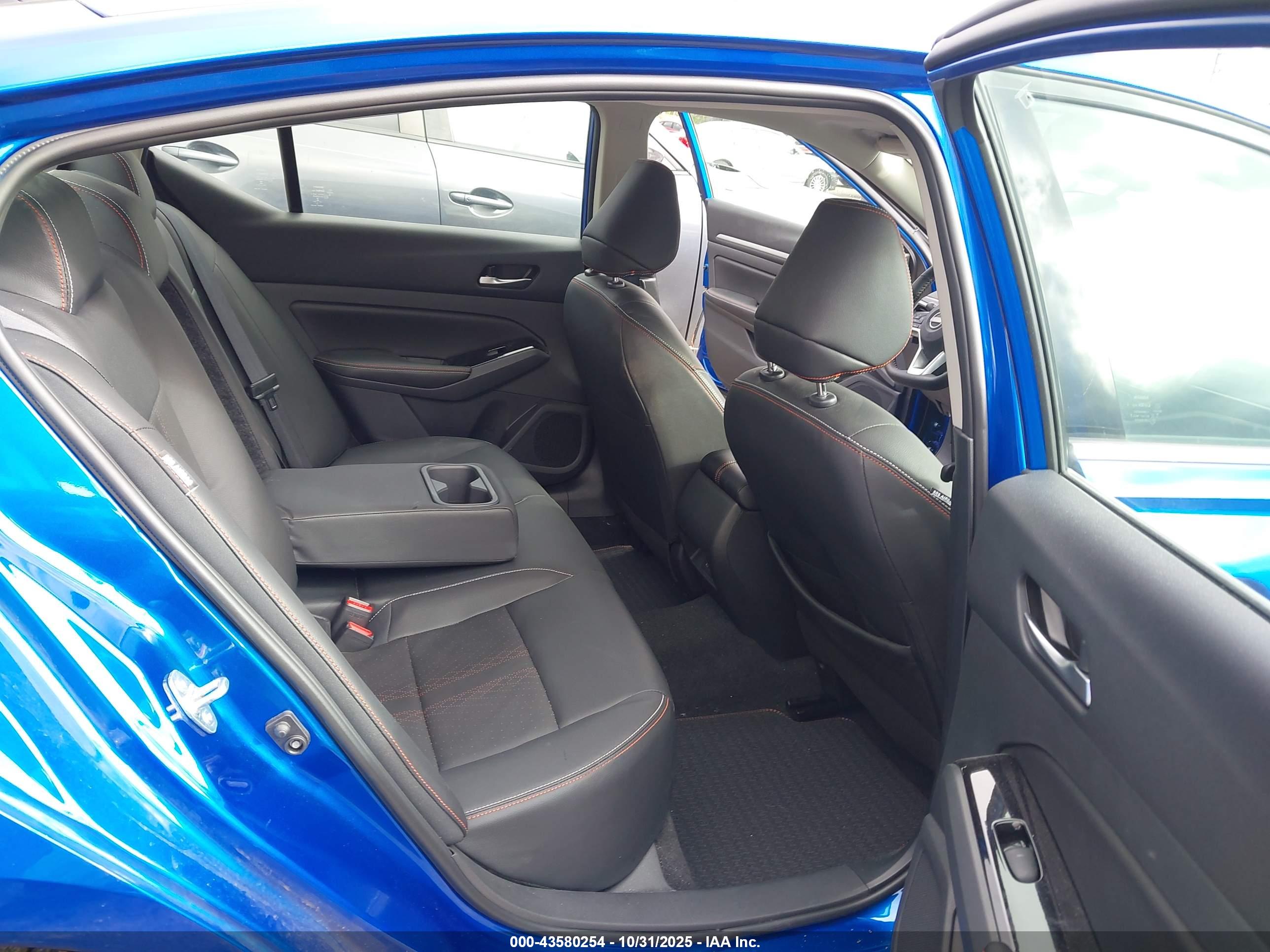 NISSAN ALTIMA image 8