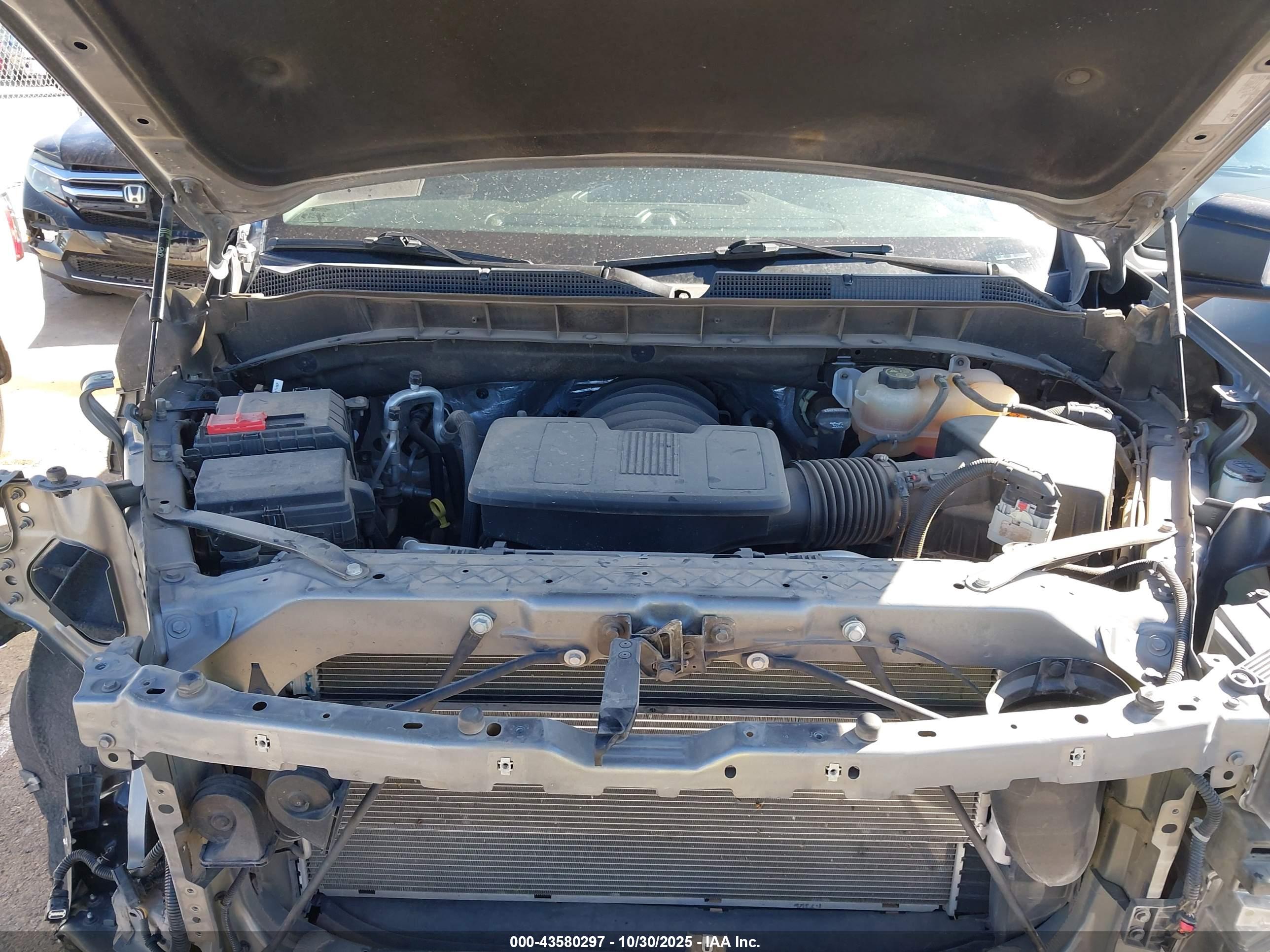 CHEVROLET SILVERADO image 10