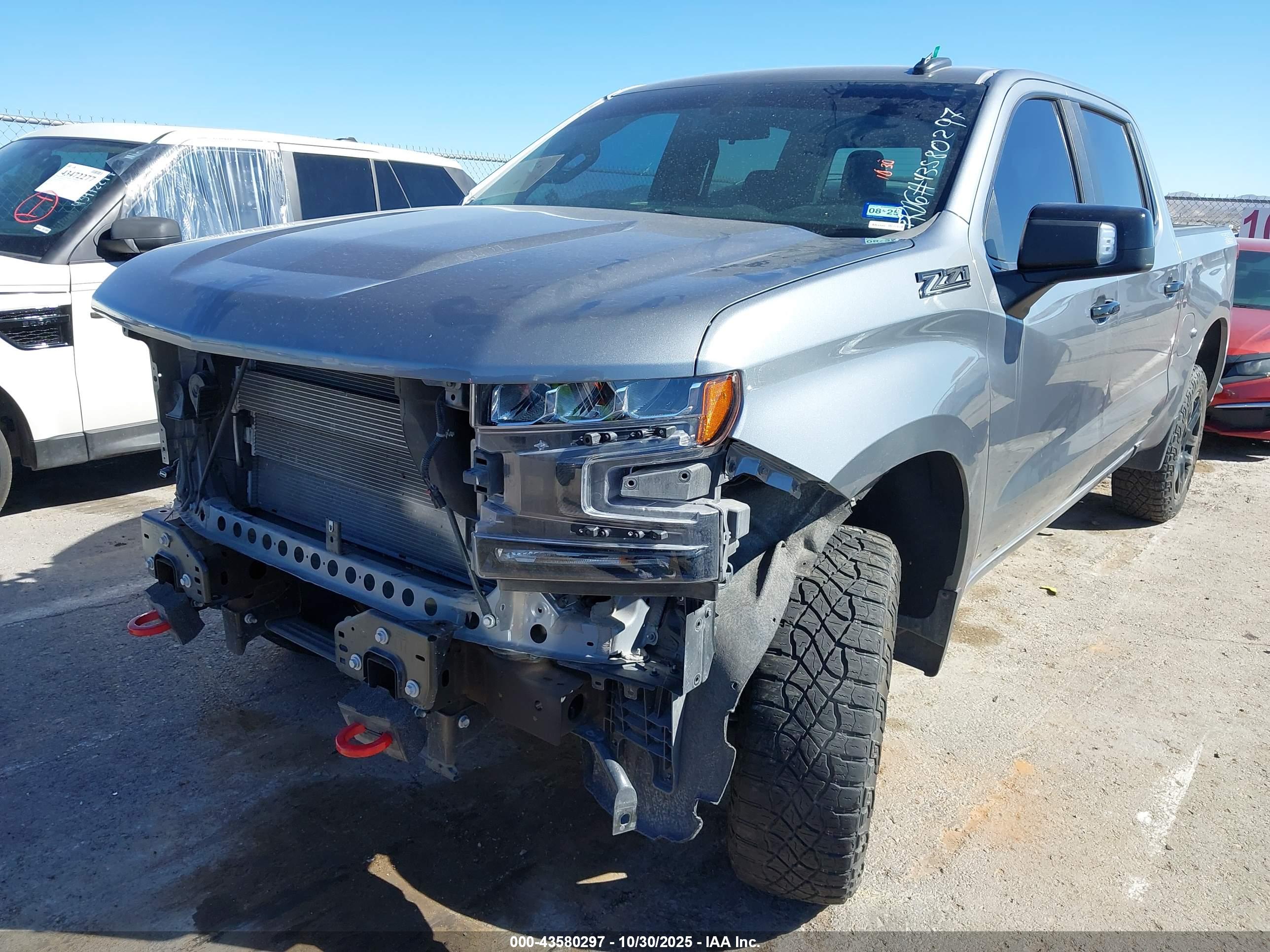 CHEVROLET SILVERADO image 6