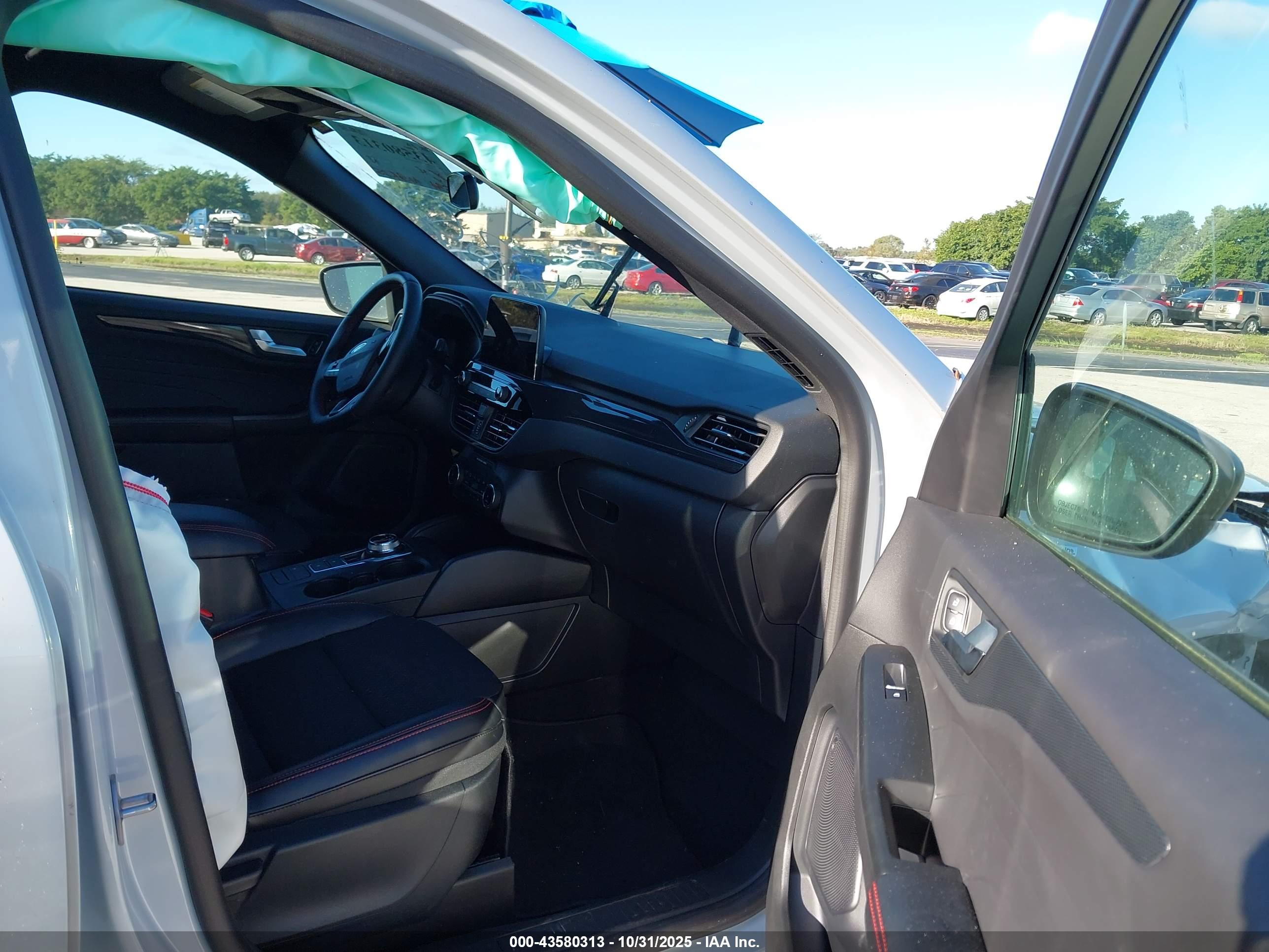FORD ESCAPE image 5