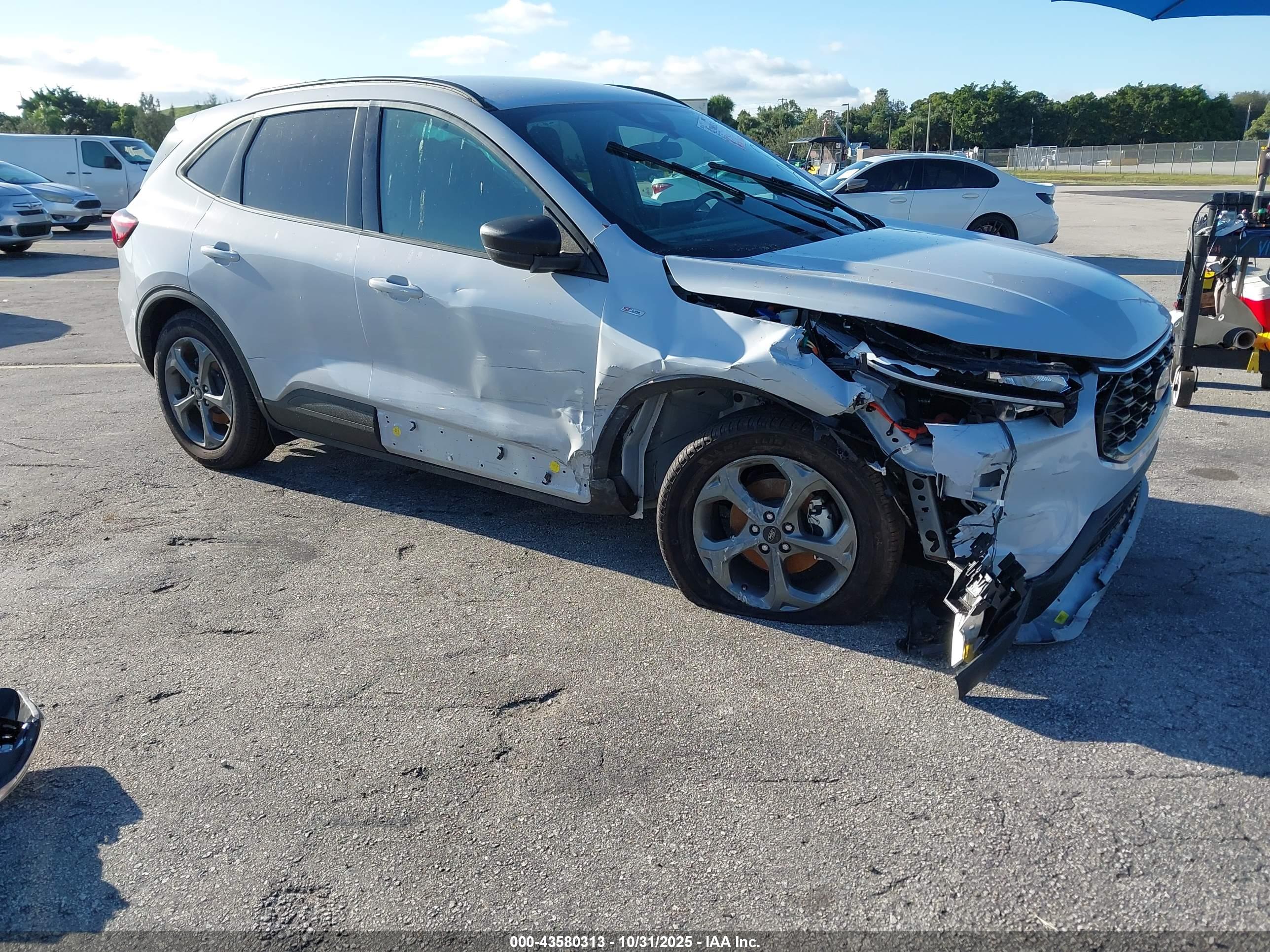 FORD ESCAPE image 6