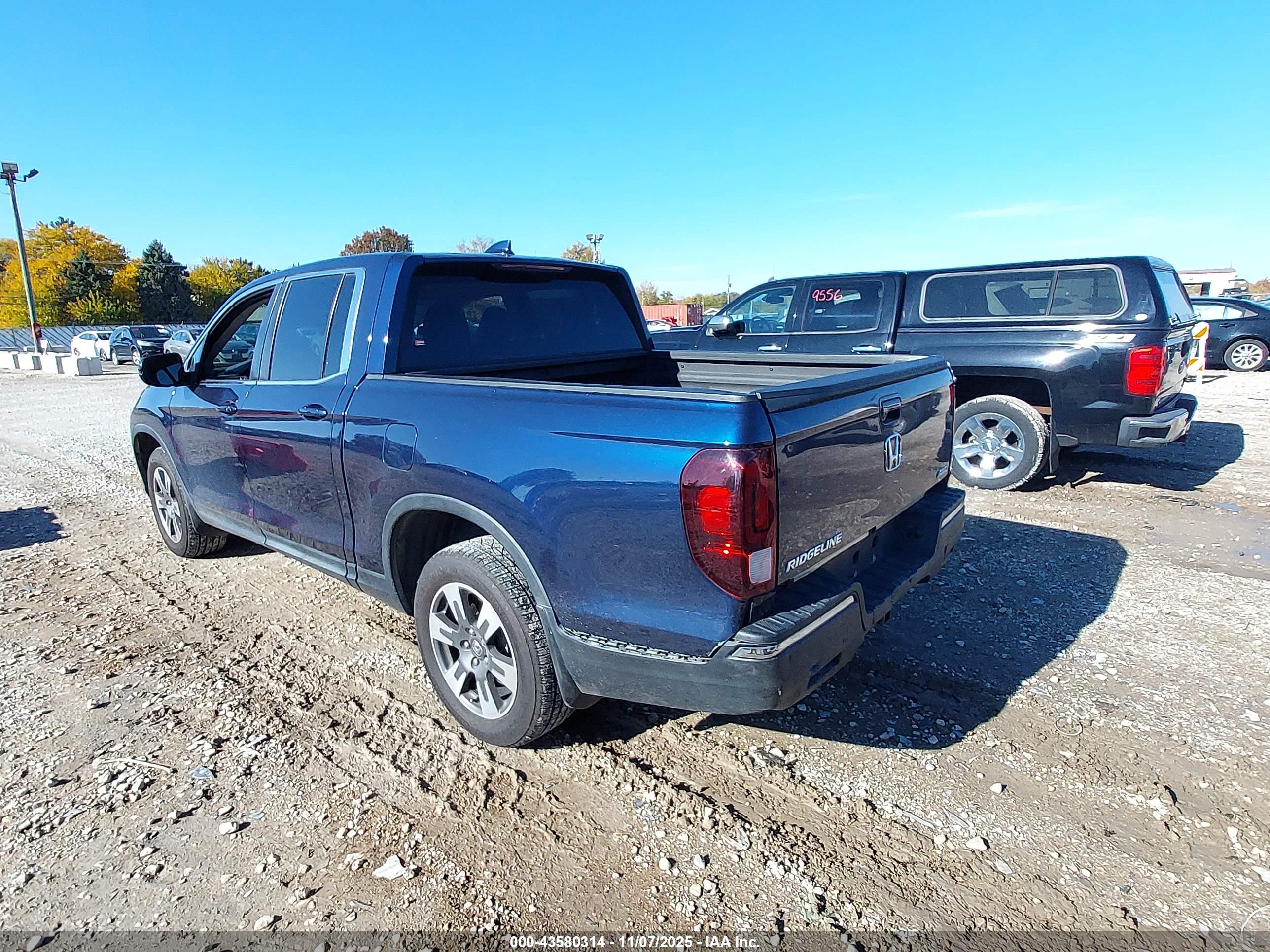 HONDA RIDGELINE image 3