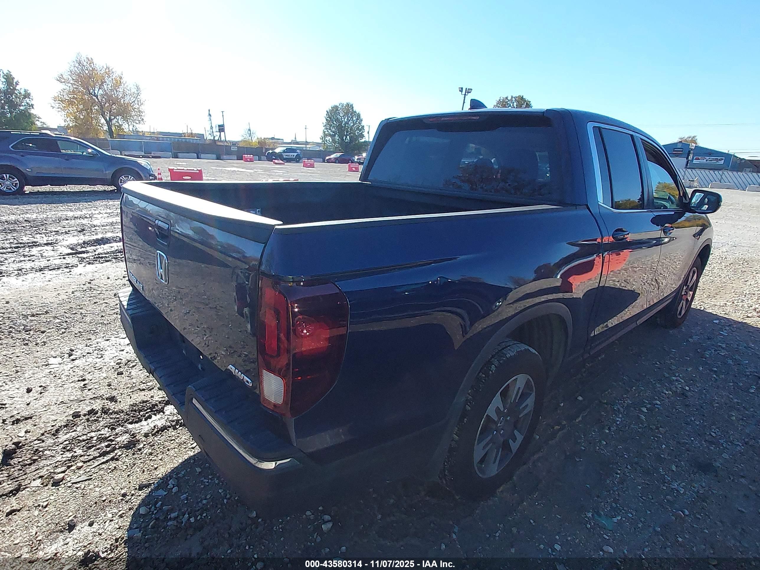 HONDA RIDGELINE image 4