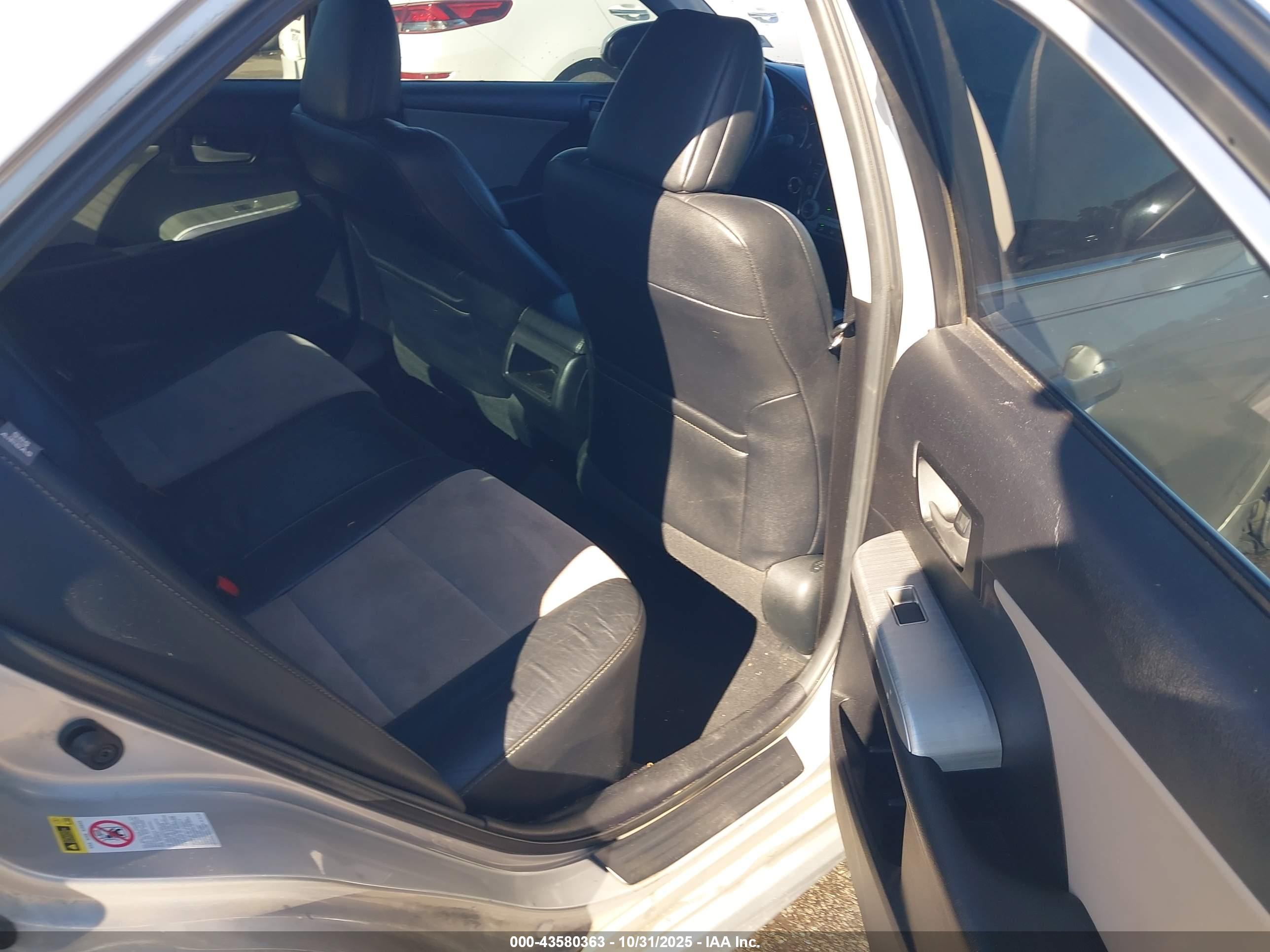 TOYOTA CAMRY image 8