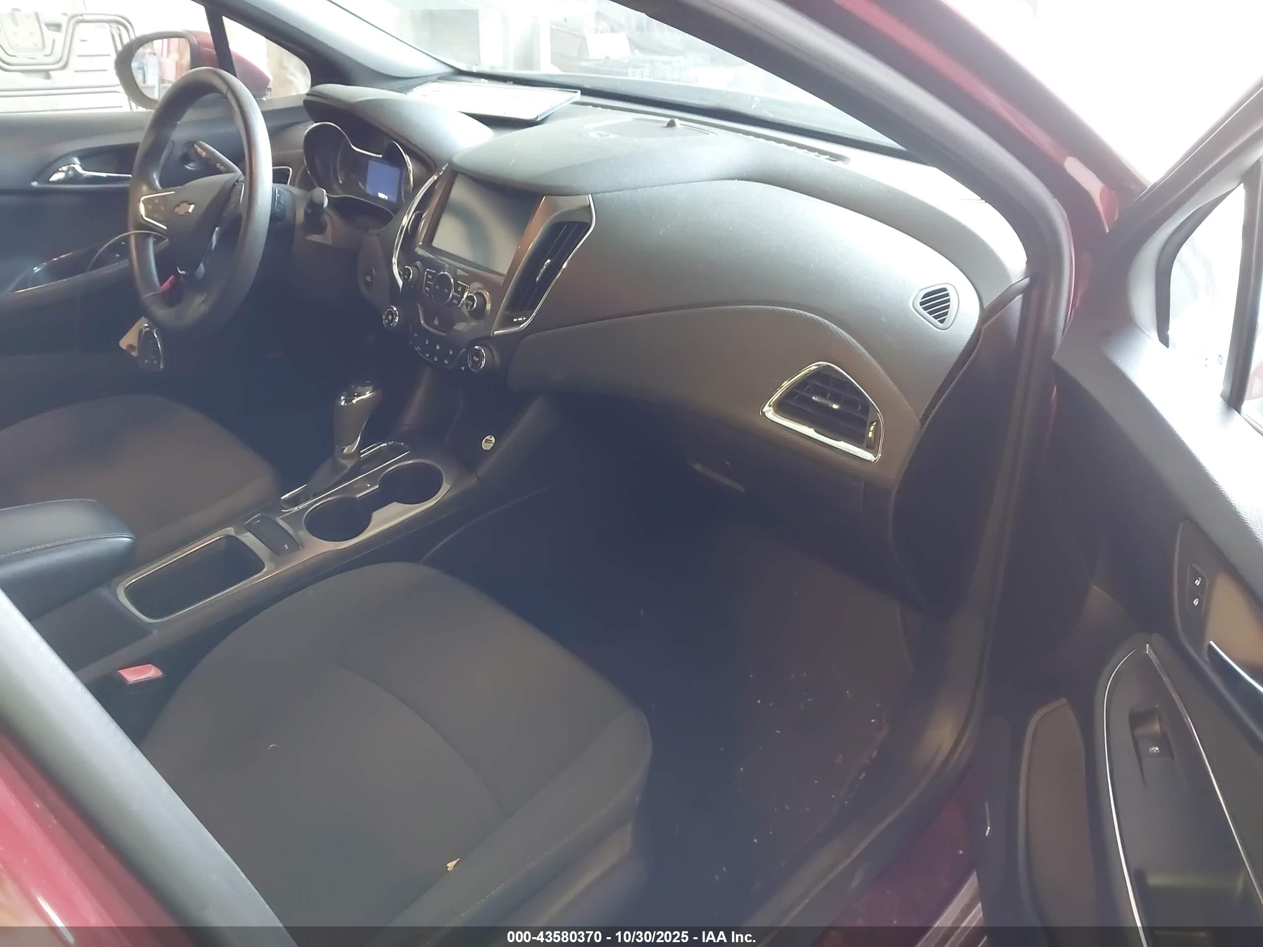 CHEVROLET CRUZE image 5