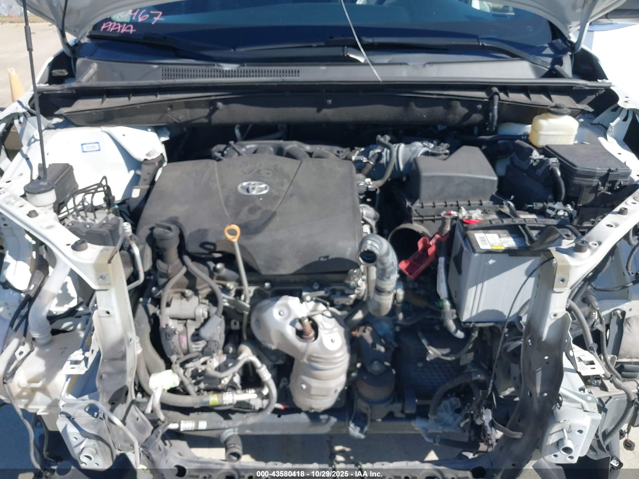 TOYOTA HIGHLANDER image 10