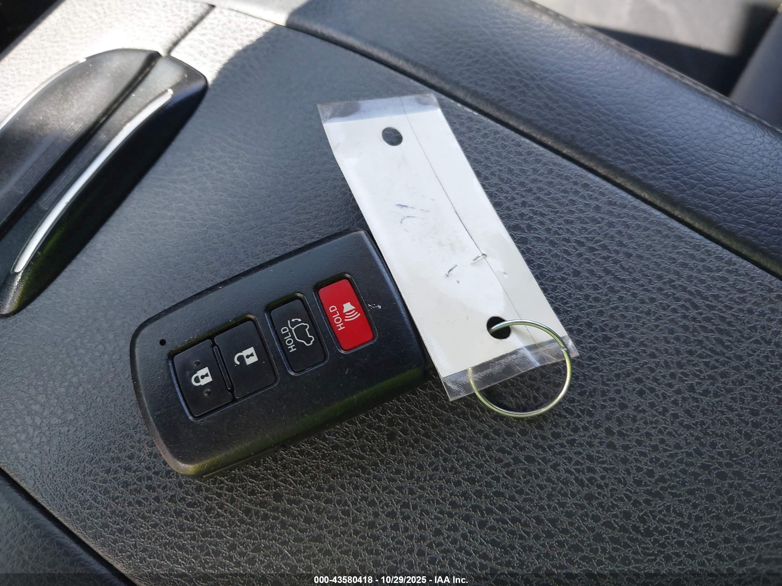 TOYOTA HIGHLANDER image 11