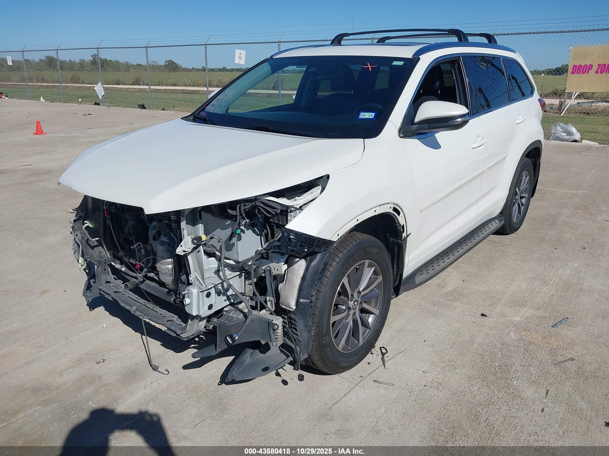 TOYOTA HIGHLANDER image 6