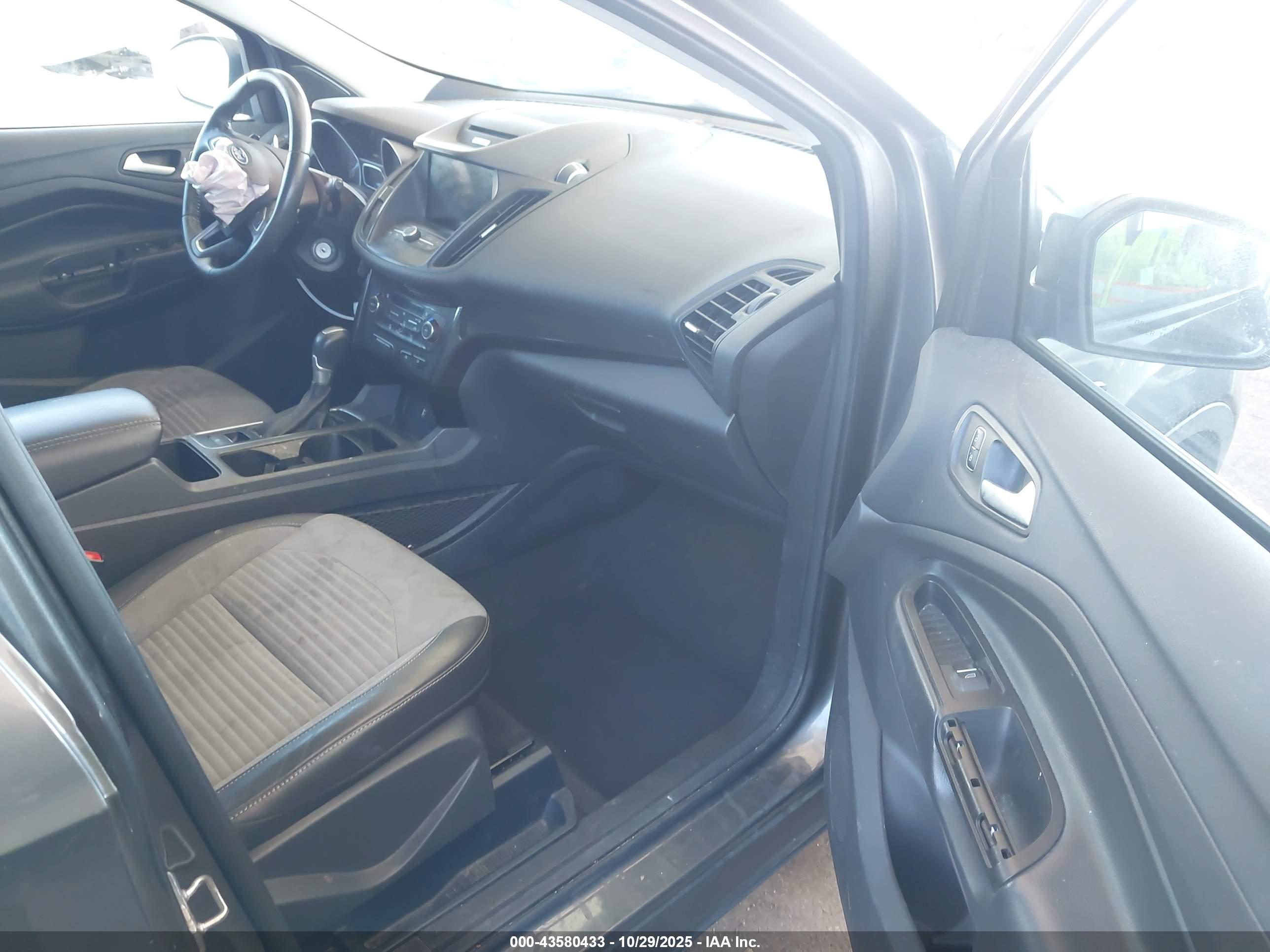 FORD ESCAPE image 5