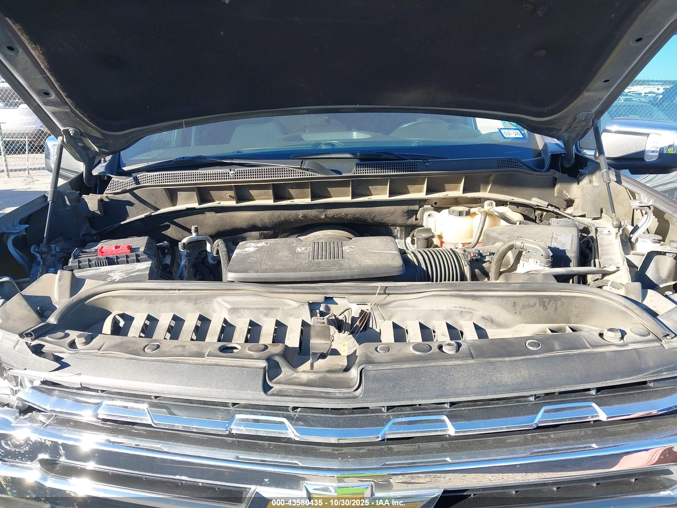 CHEVROLET SILVERADO image 10