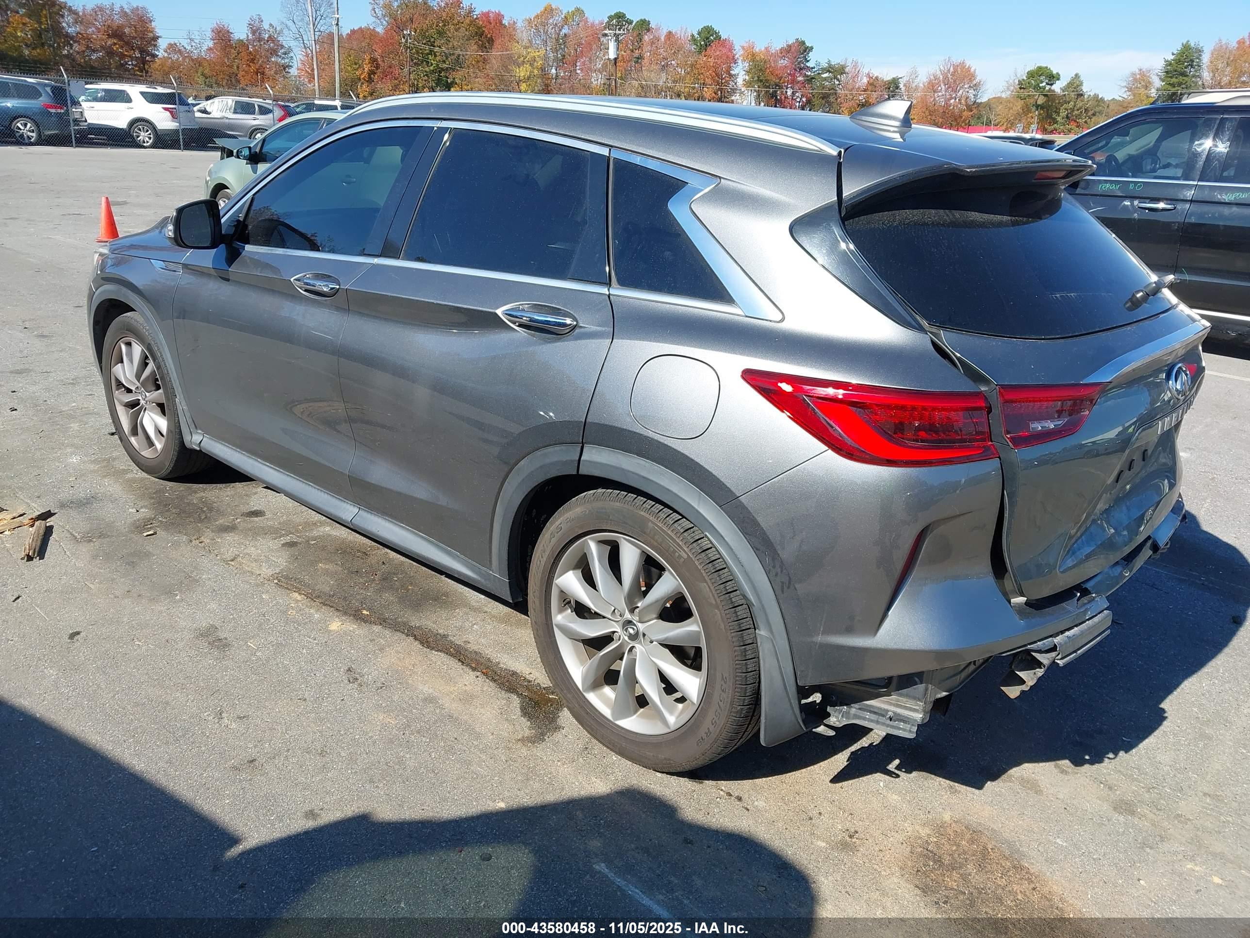 INFINITI QX50 image 3