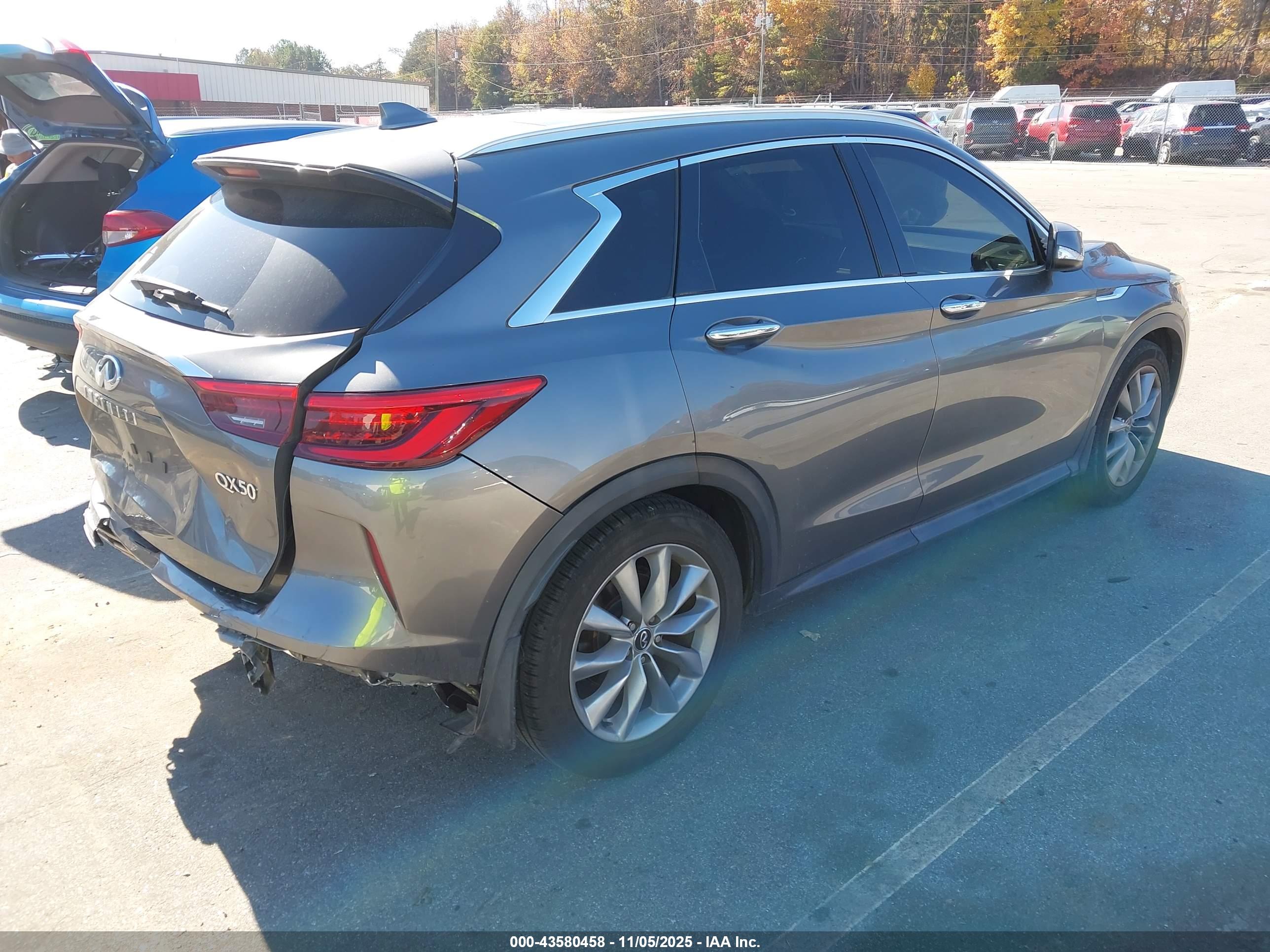 INFINITI QX50 image 4