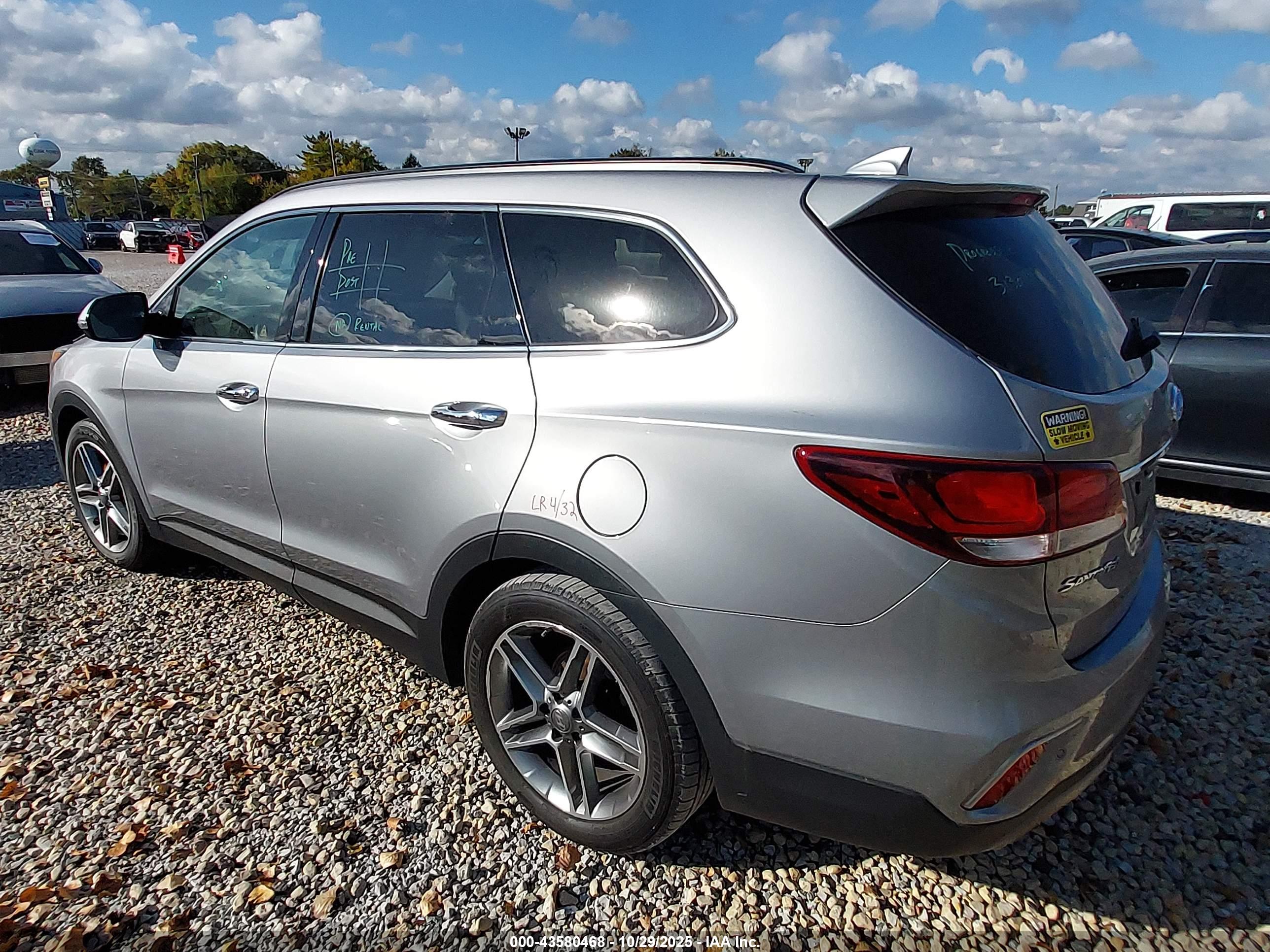 HYUNDAI SANTA image 3