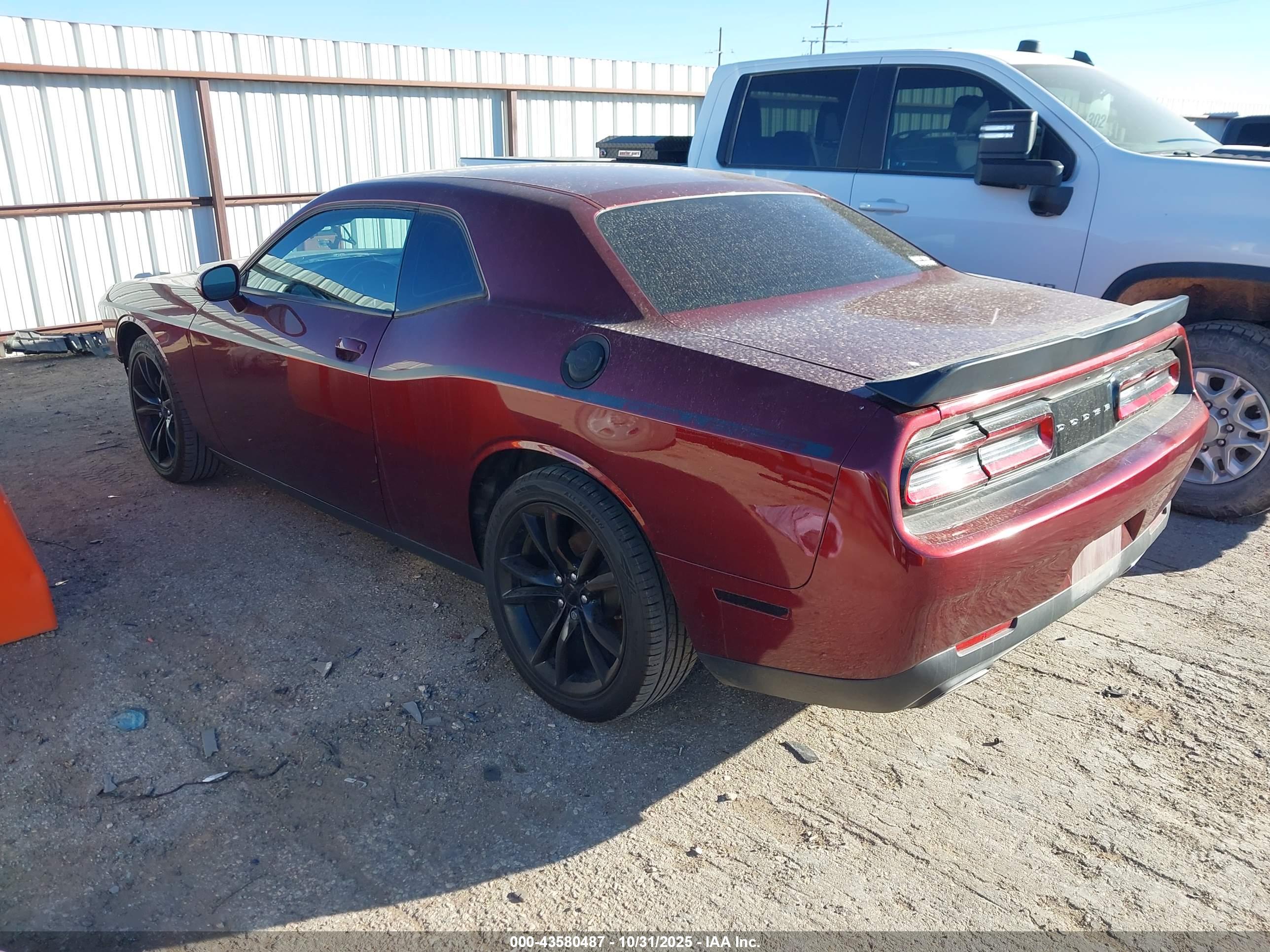 DODGE CHALLENGER image 3