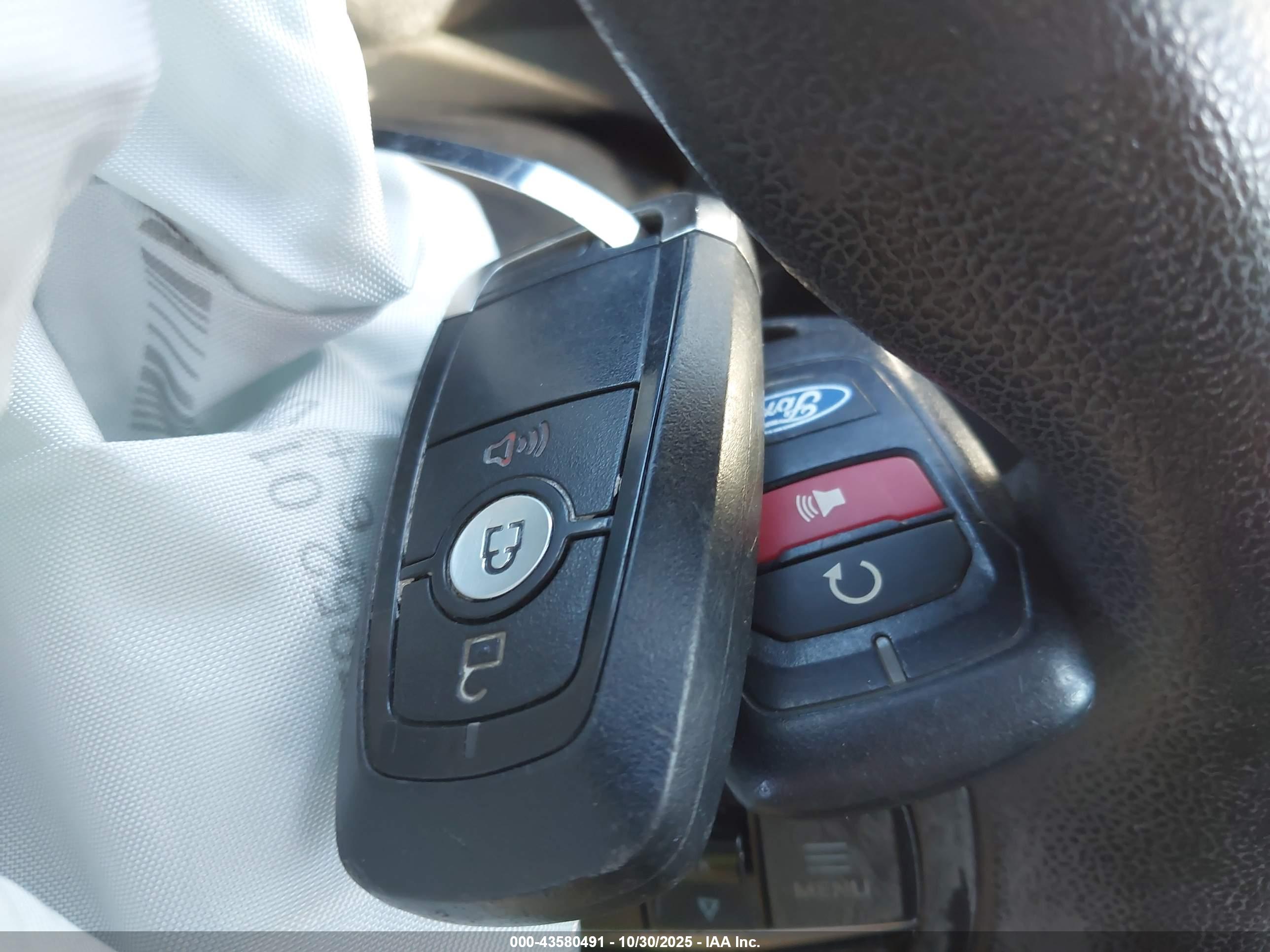 FORD ESCAPE image 11