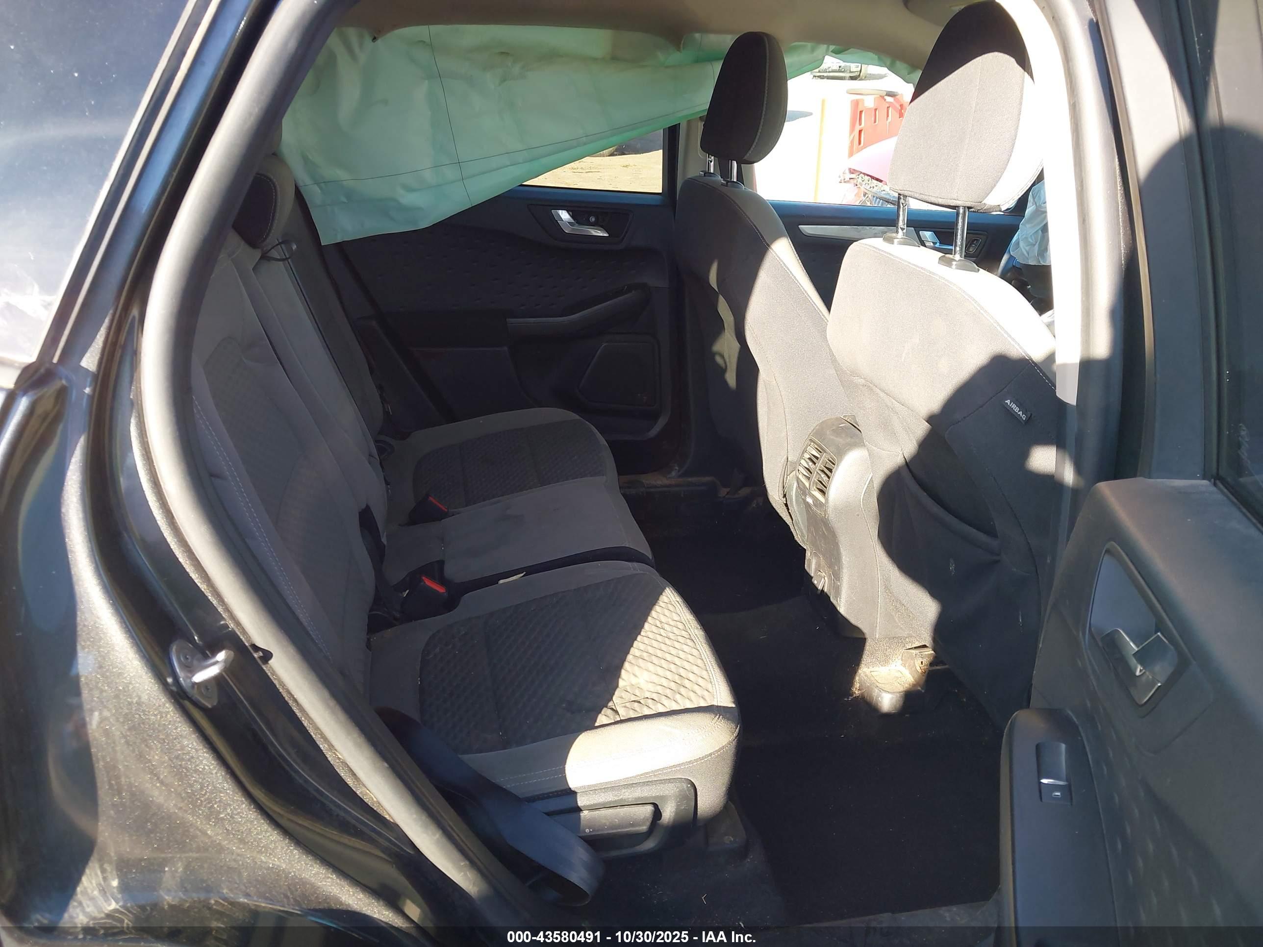 FORD ESCAPE image 8