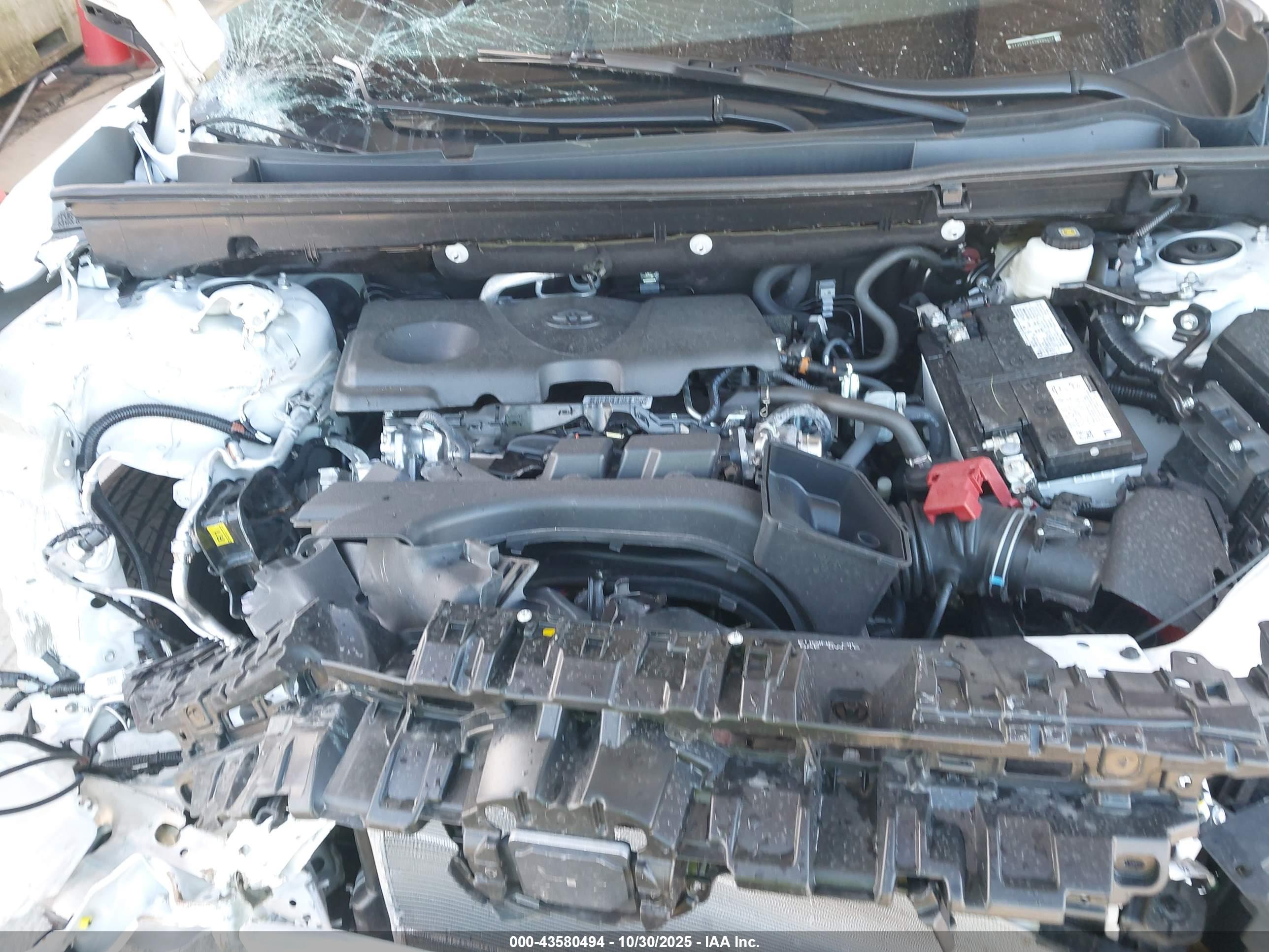 TOYOTA RAV4 image 10