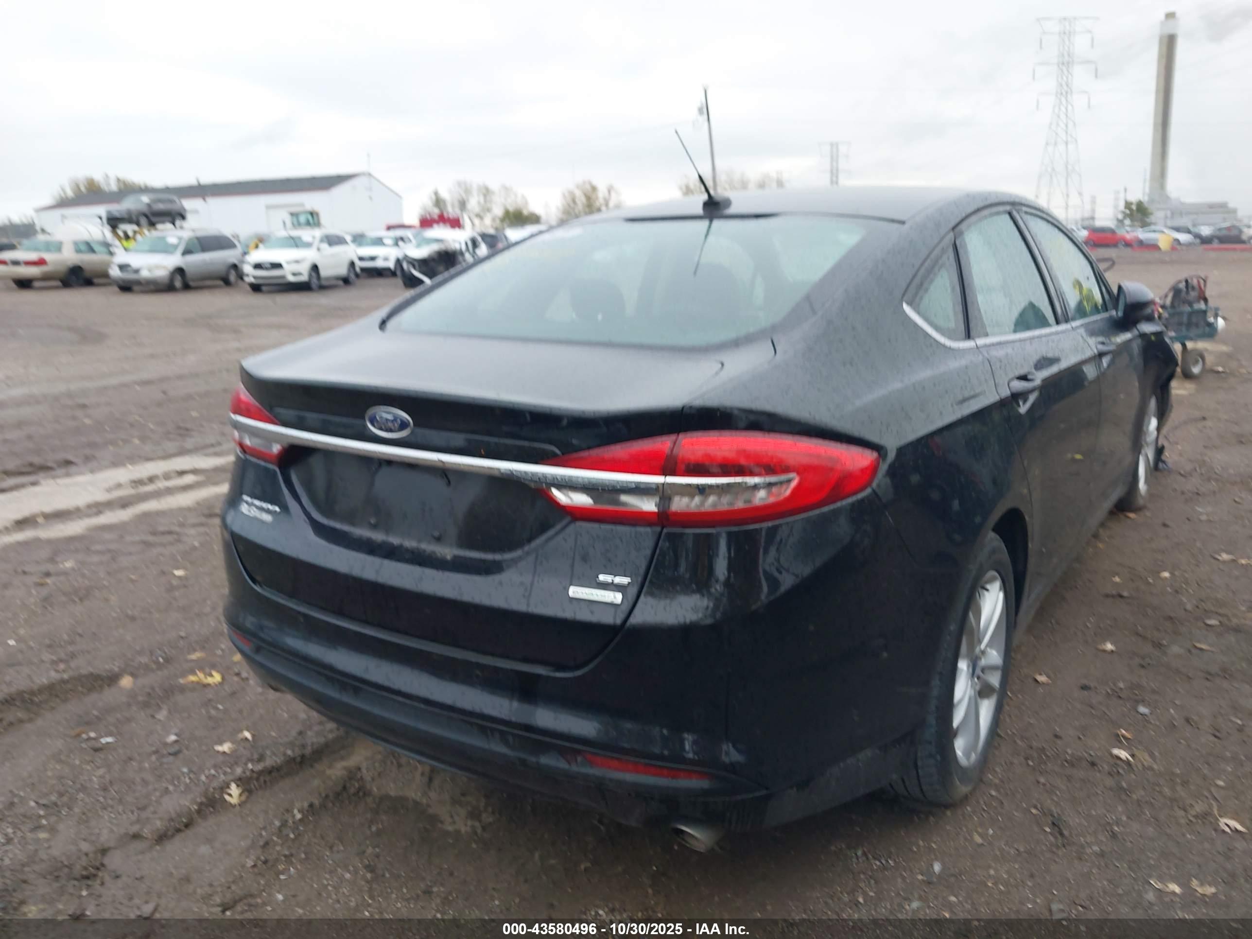 FORD FUSION image 4