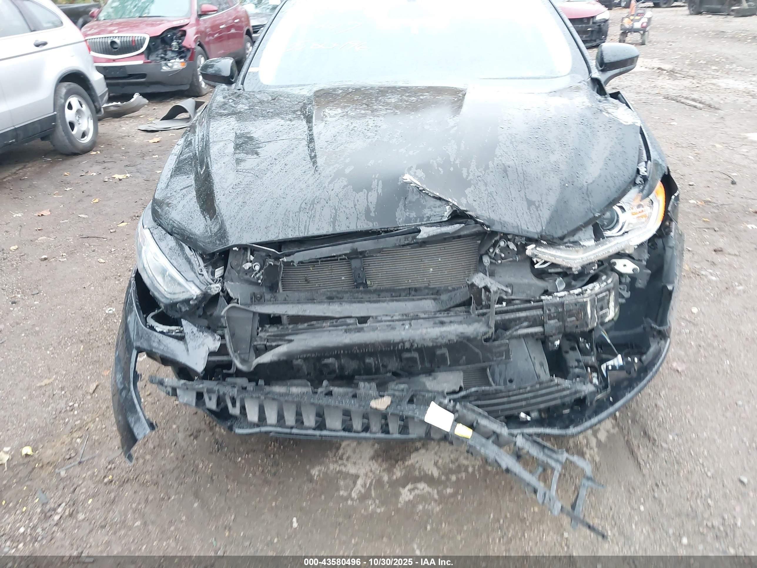 FORD FUSION image 6