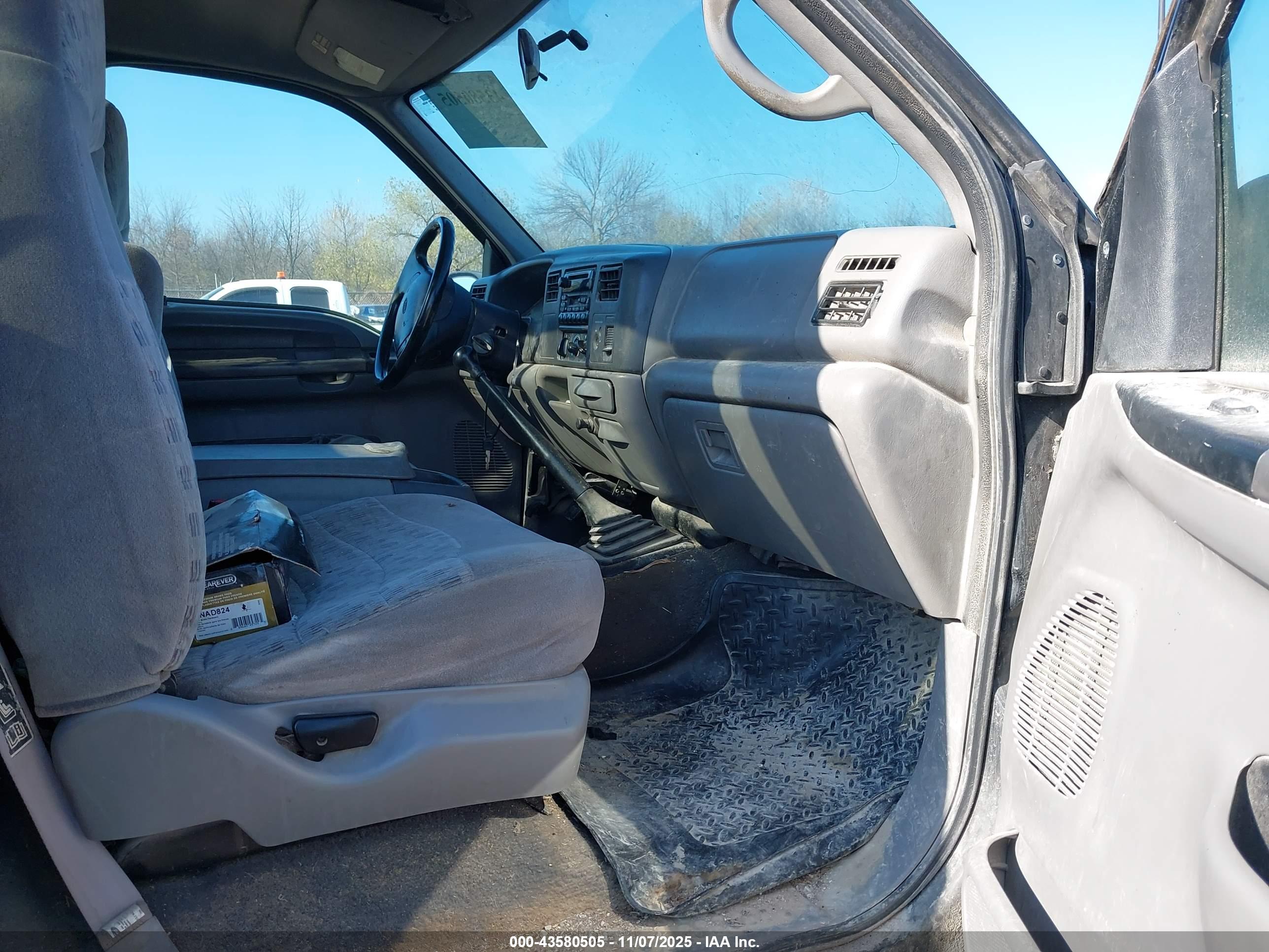 FORD F-350 image 5