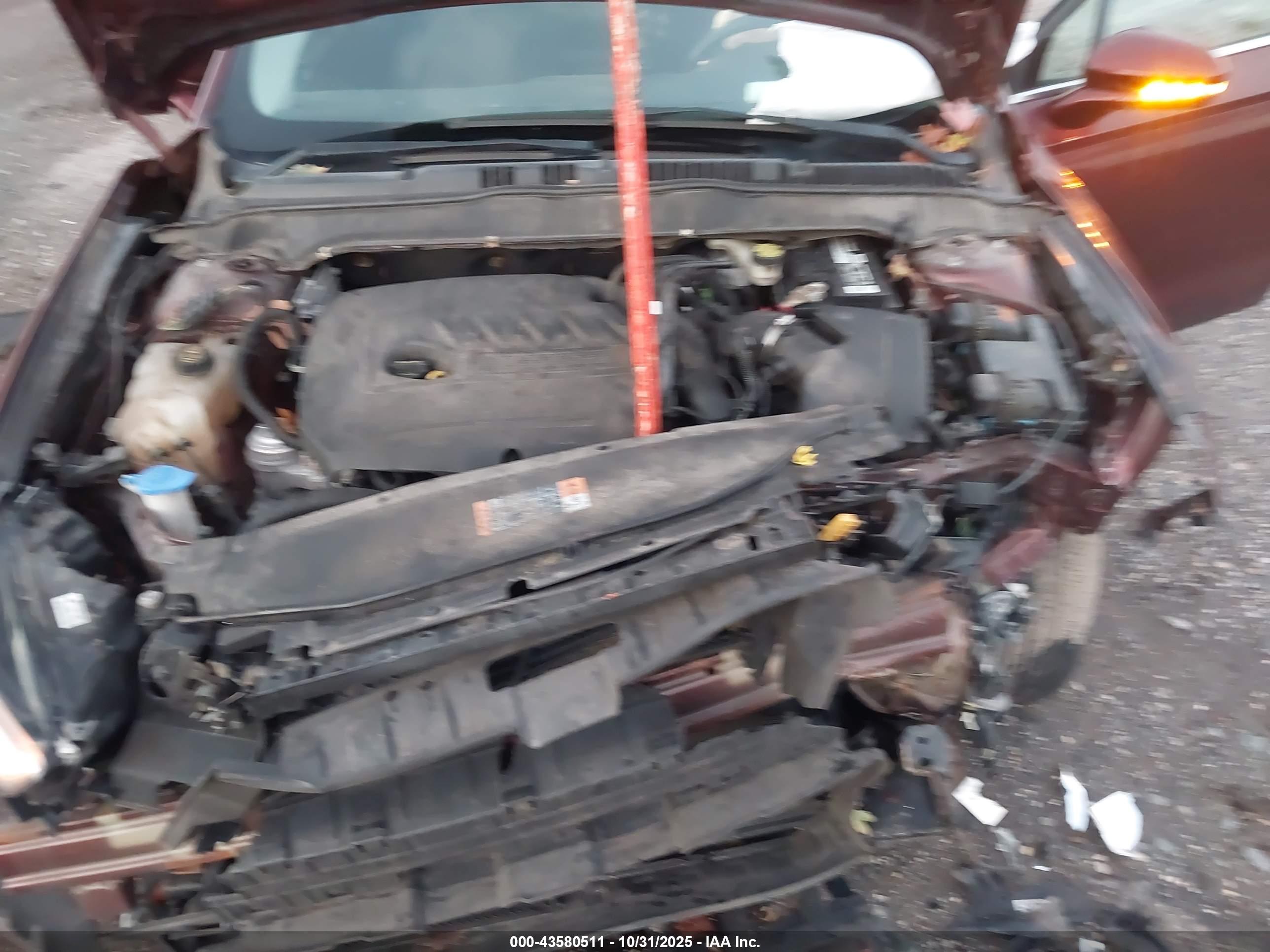 FORD FUSION image 10