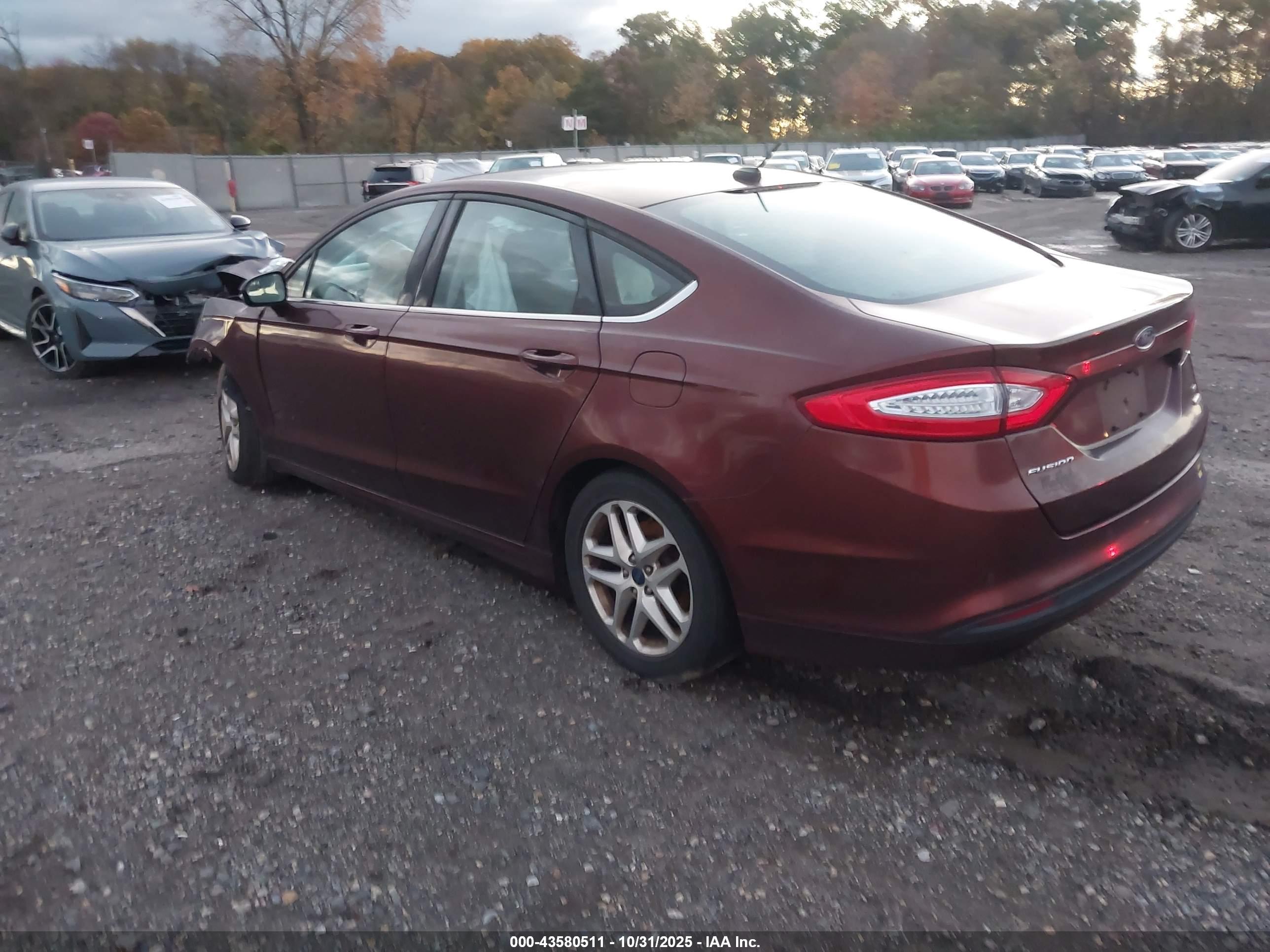 FORD FUSION image 3