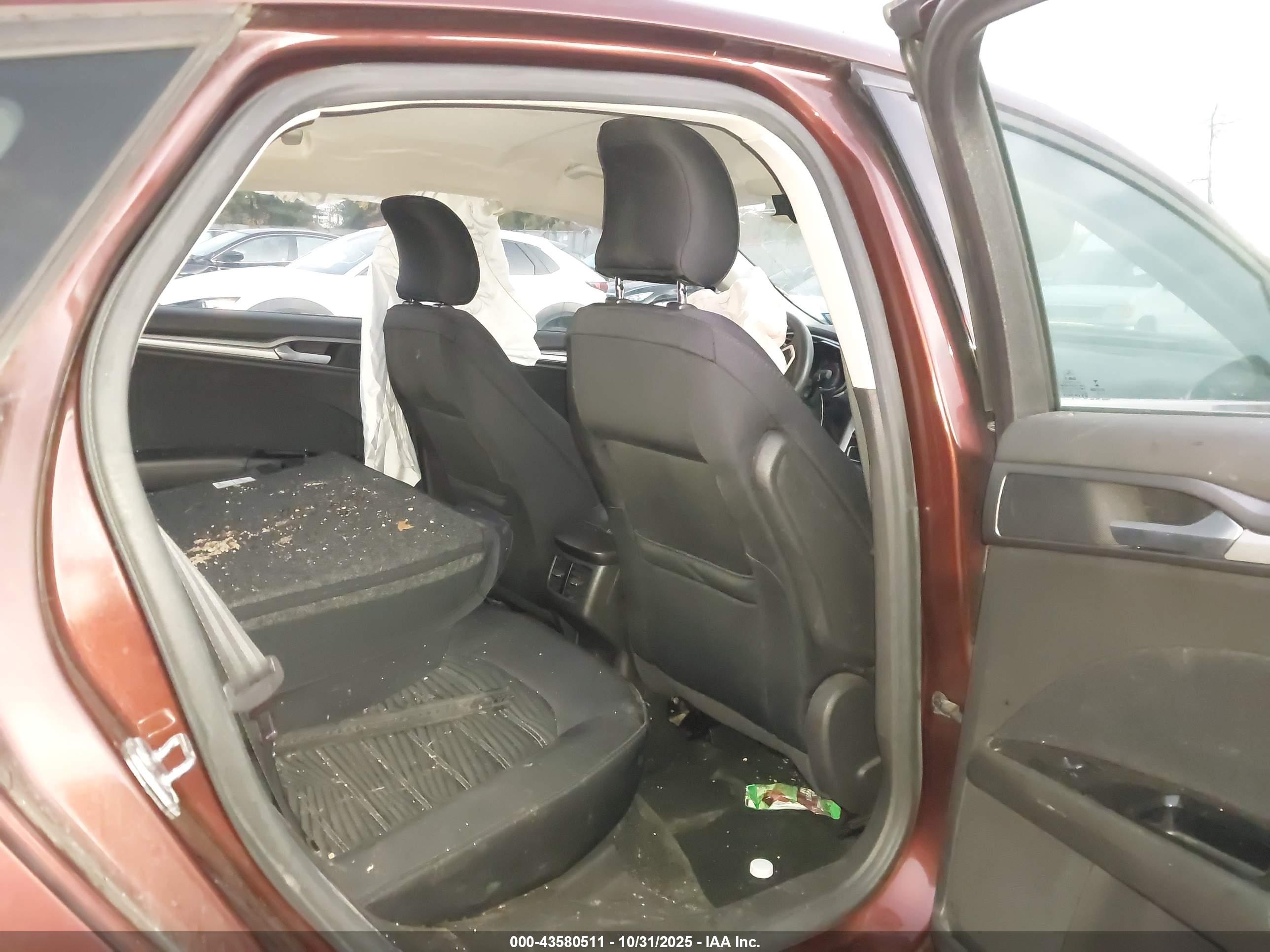 FORD FUSION image 8