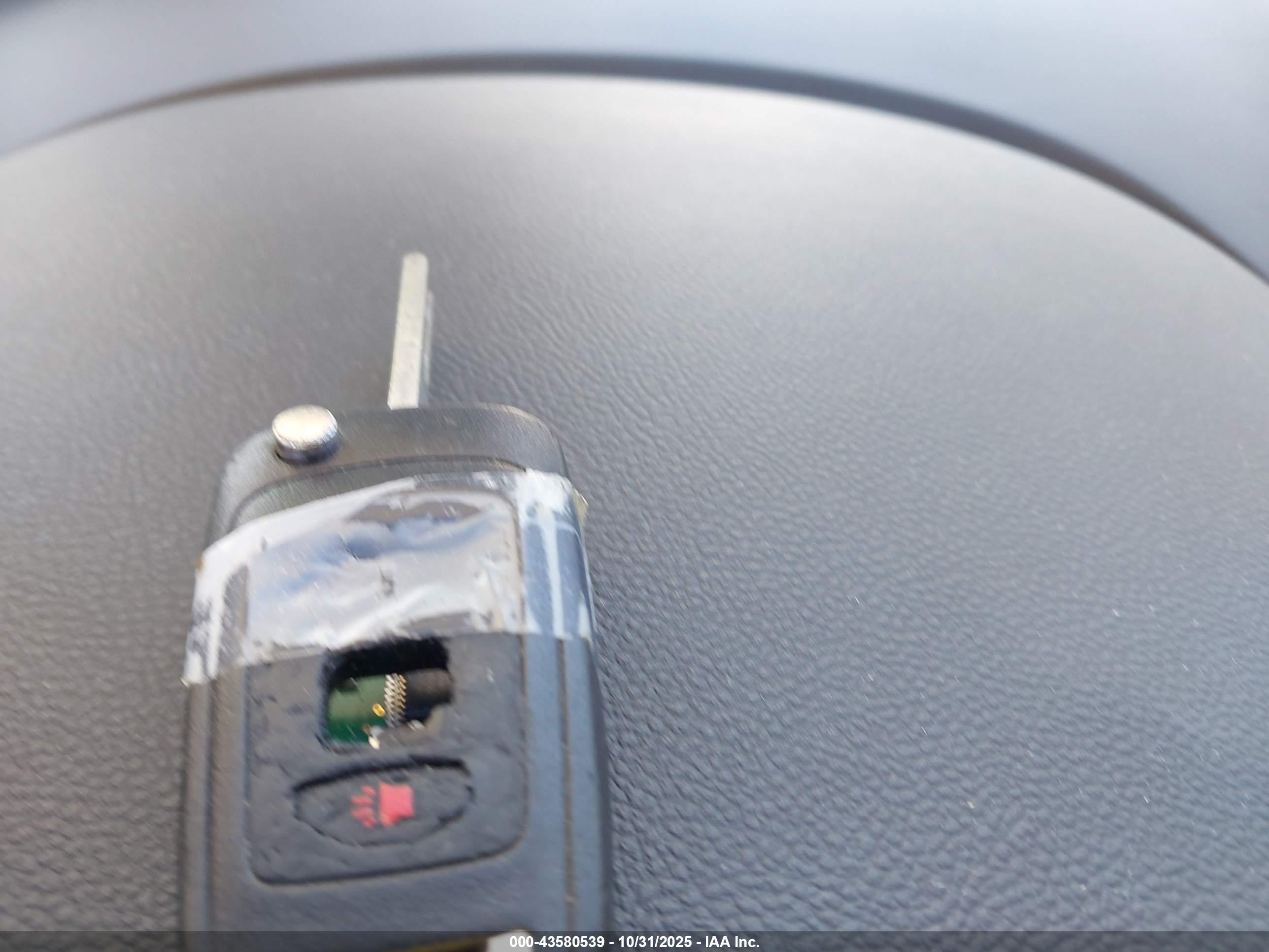 CHEVROLET EQUINOX image 11