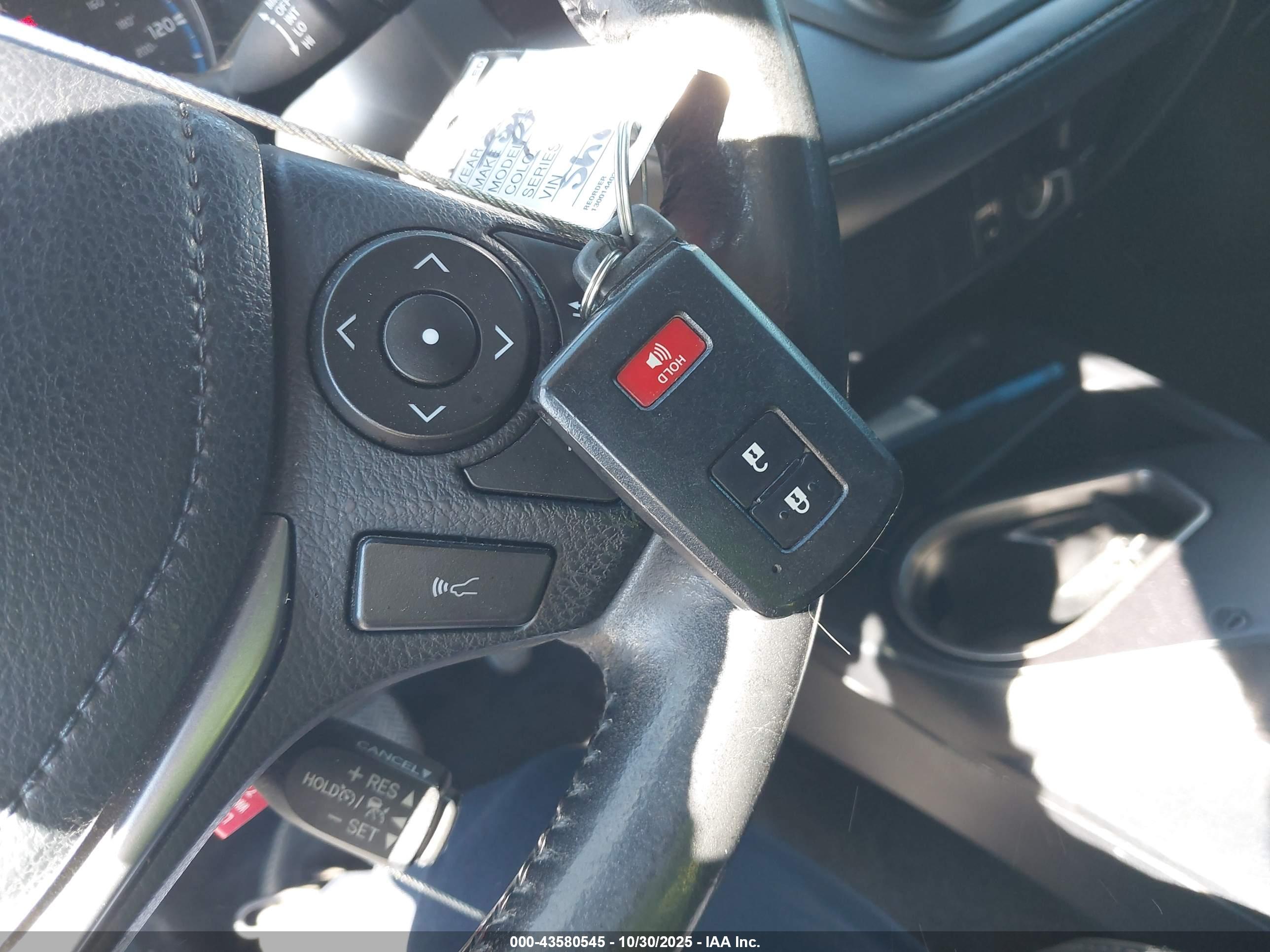 TOYOTA RAV4 image 11