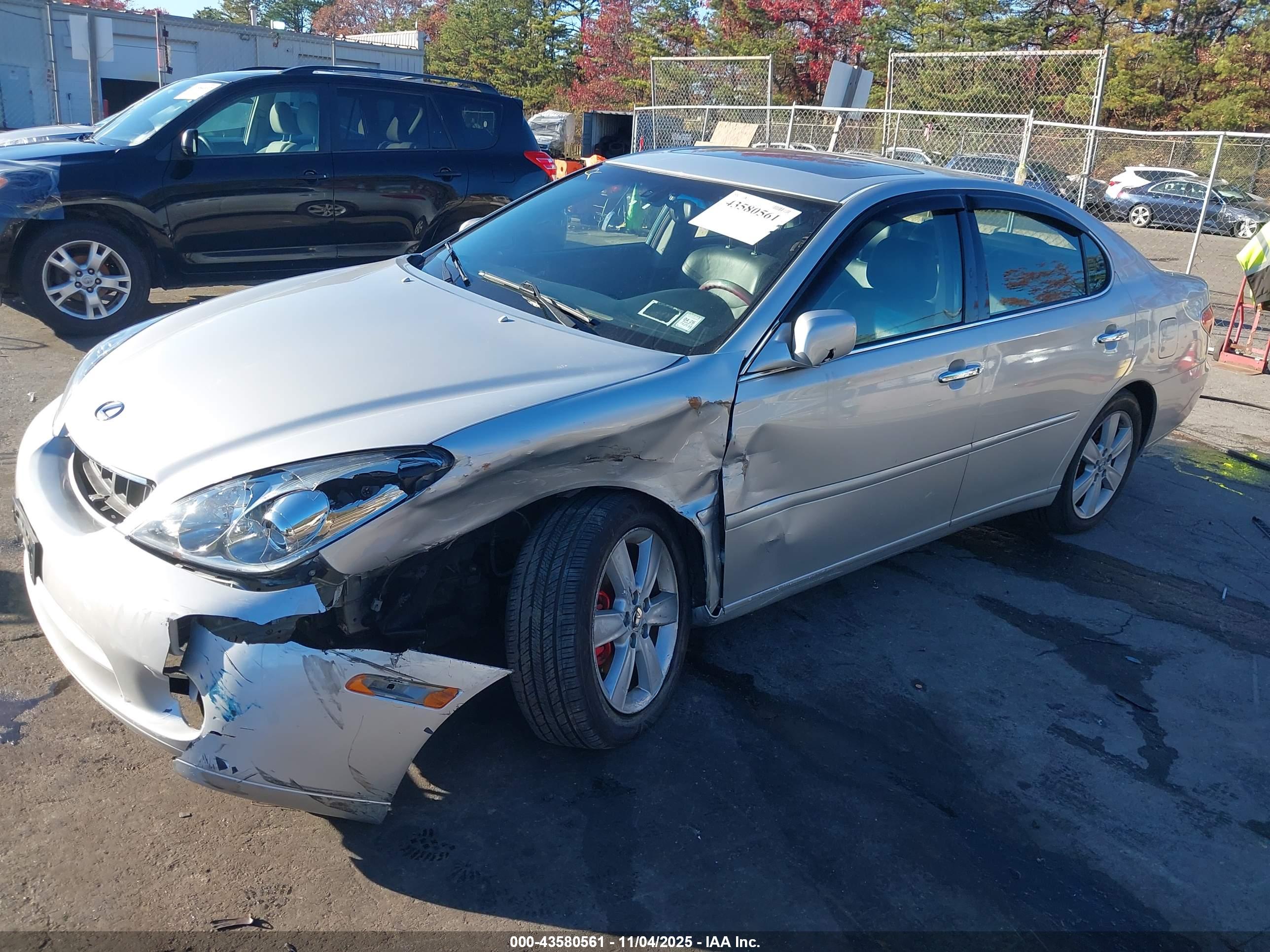 LEXUS ES image 2