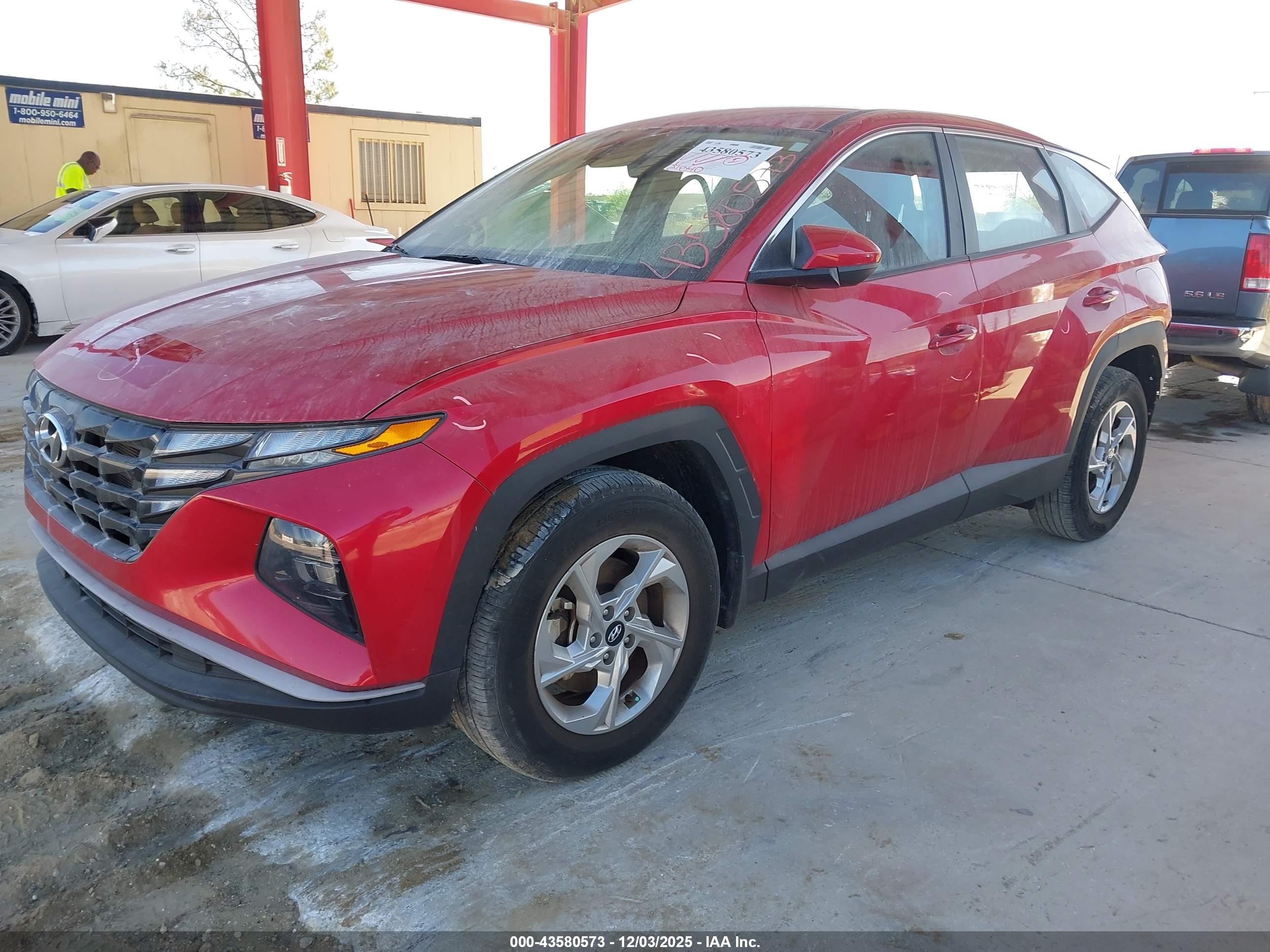 HYUNDAI TUCSON image 2