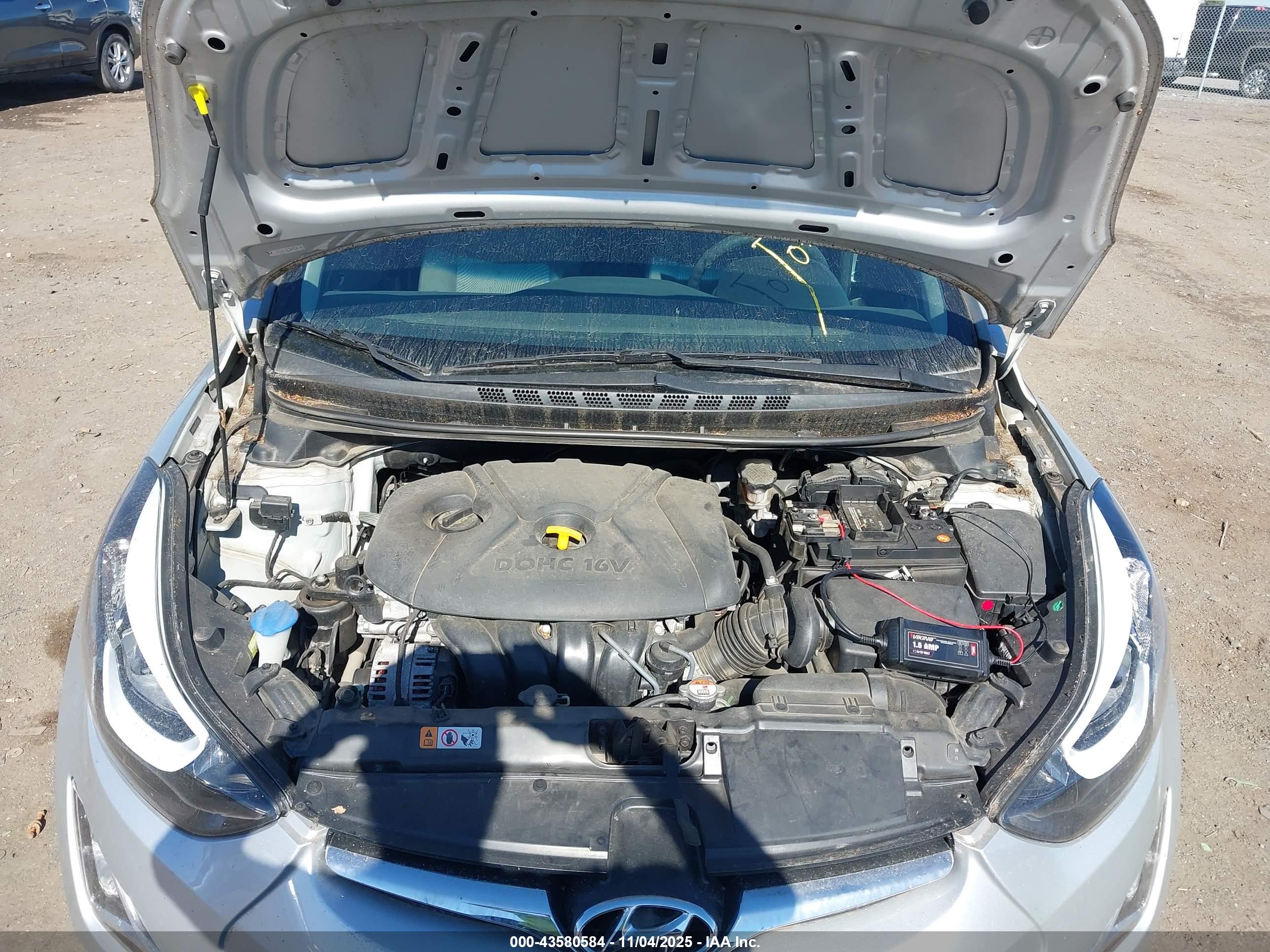HYUNDAI ELANTRA image 10